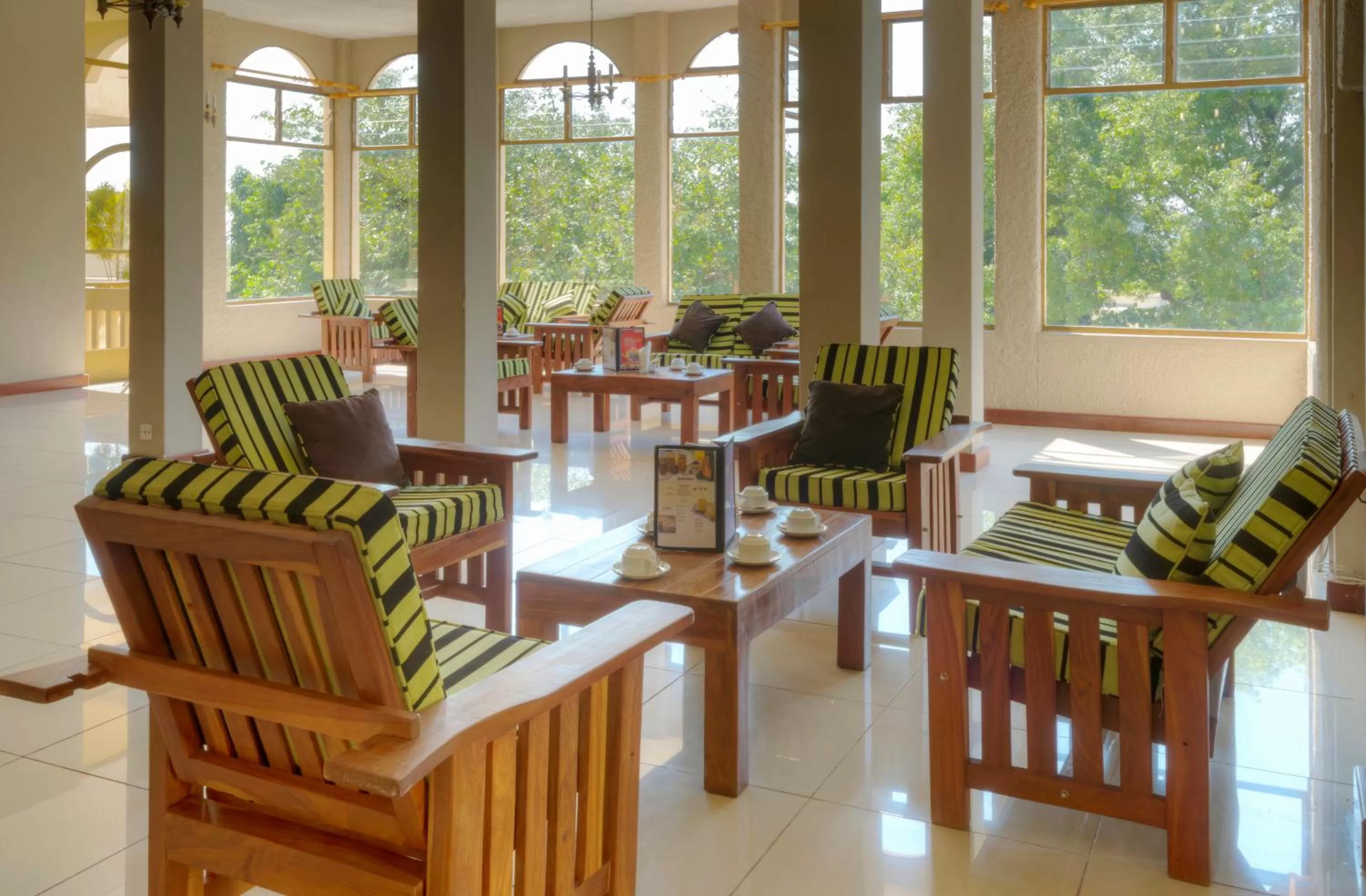 Restaurant/places to eat in Victoria Falls Rainbow Hotel