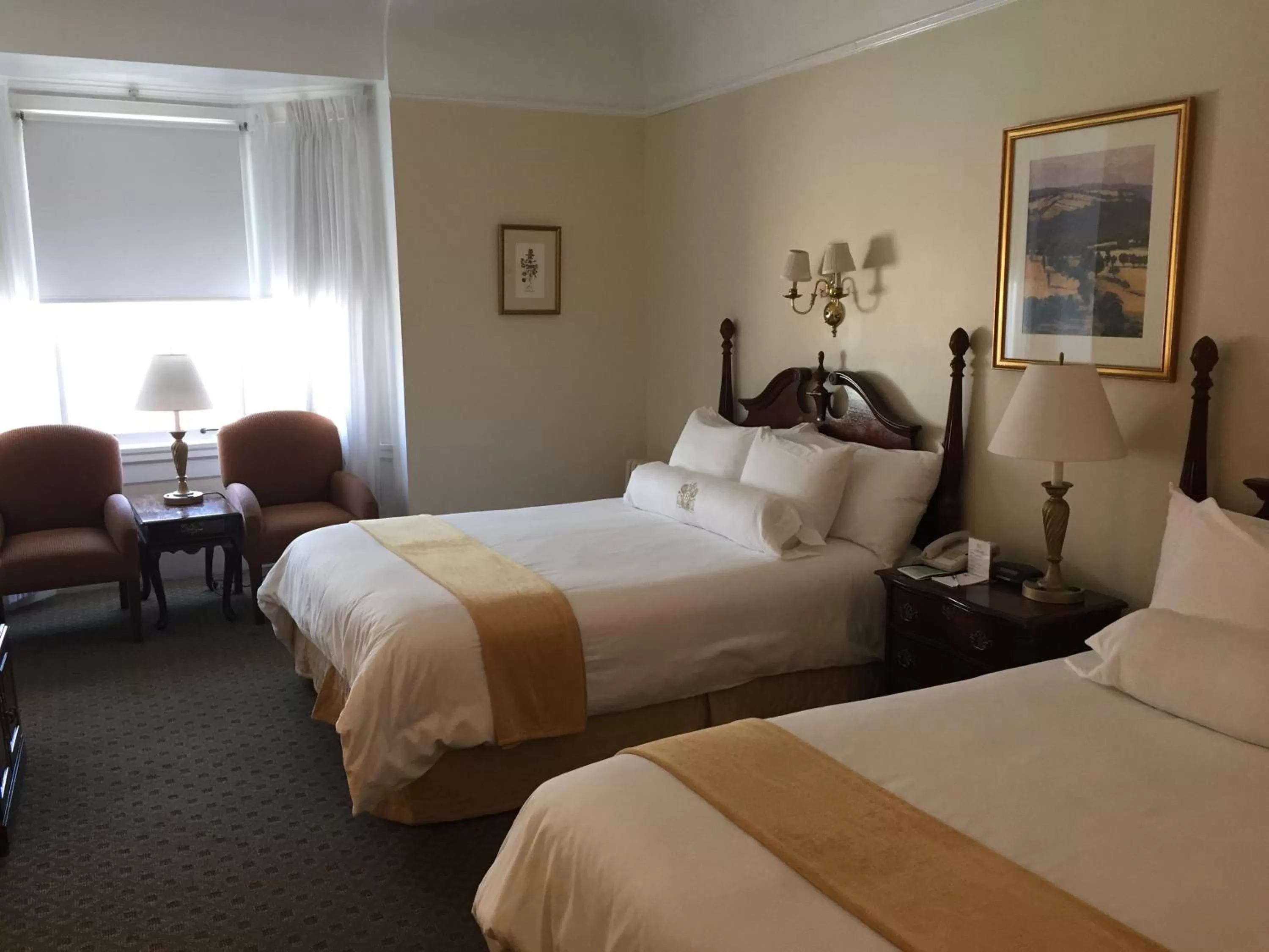 Photo of the whole room, Bed in Beresford Arms