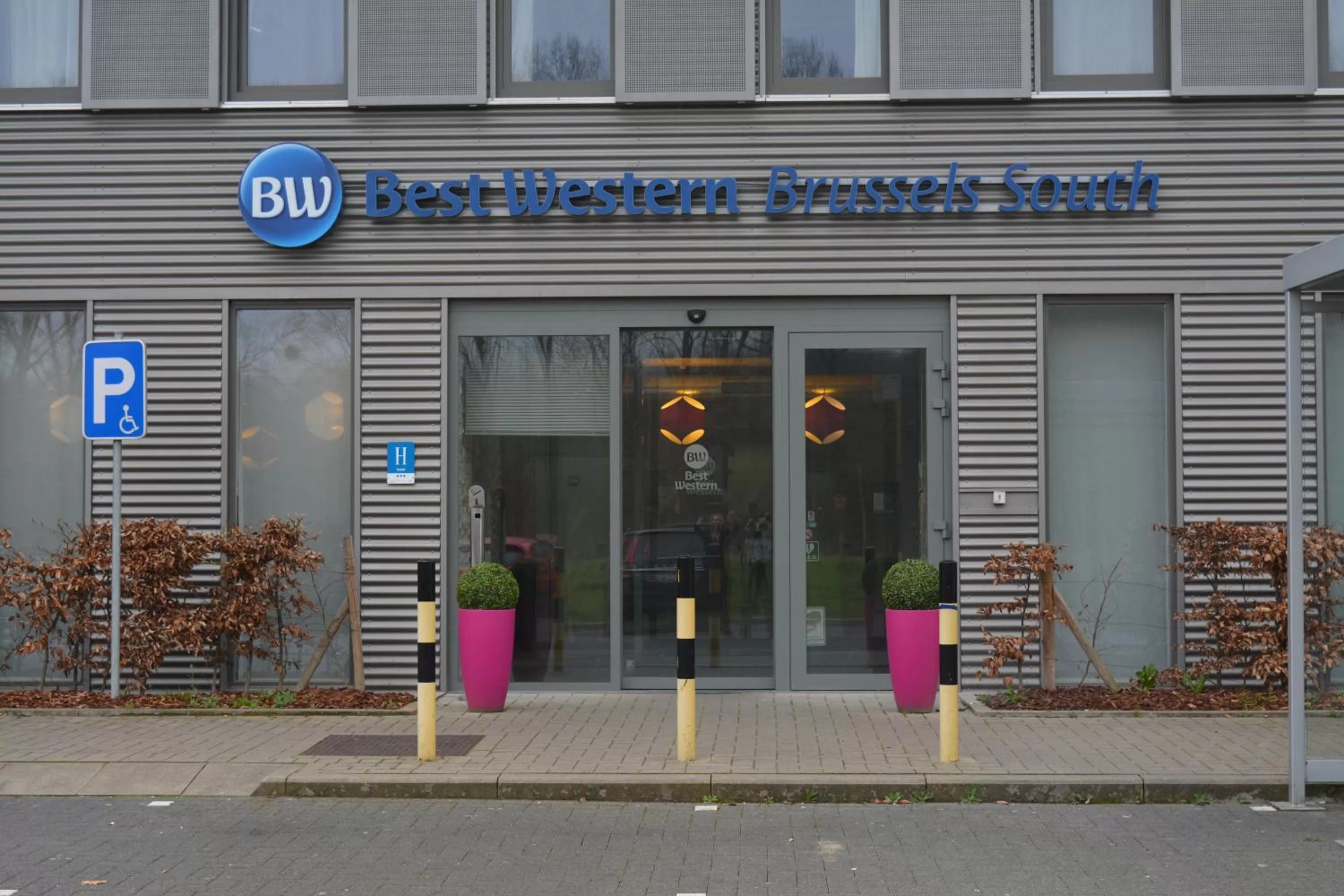 Facade/entrance in BEST WESTERN Hotel Brussels South