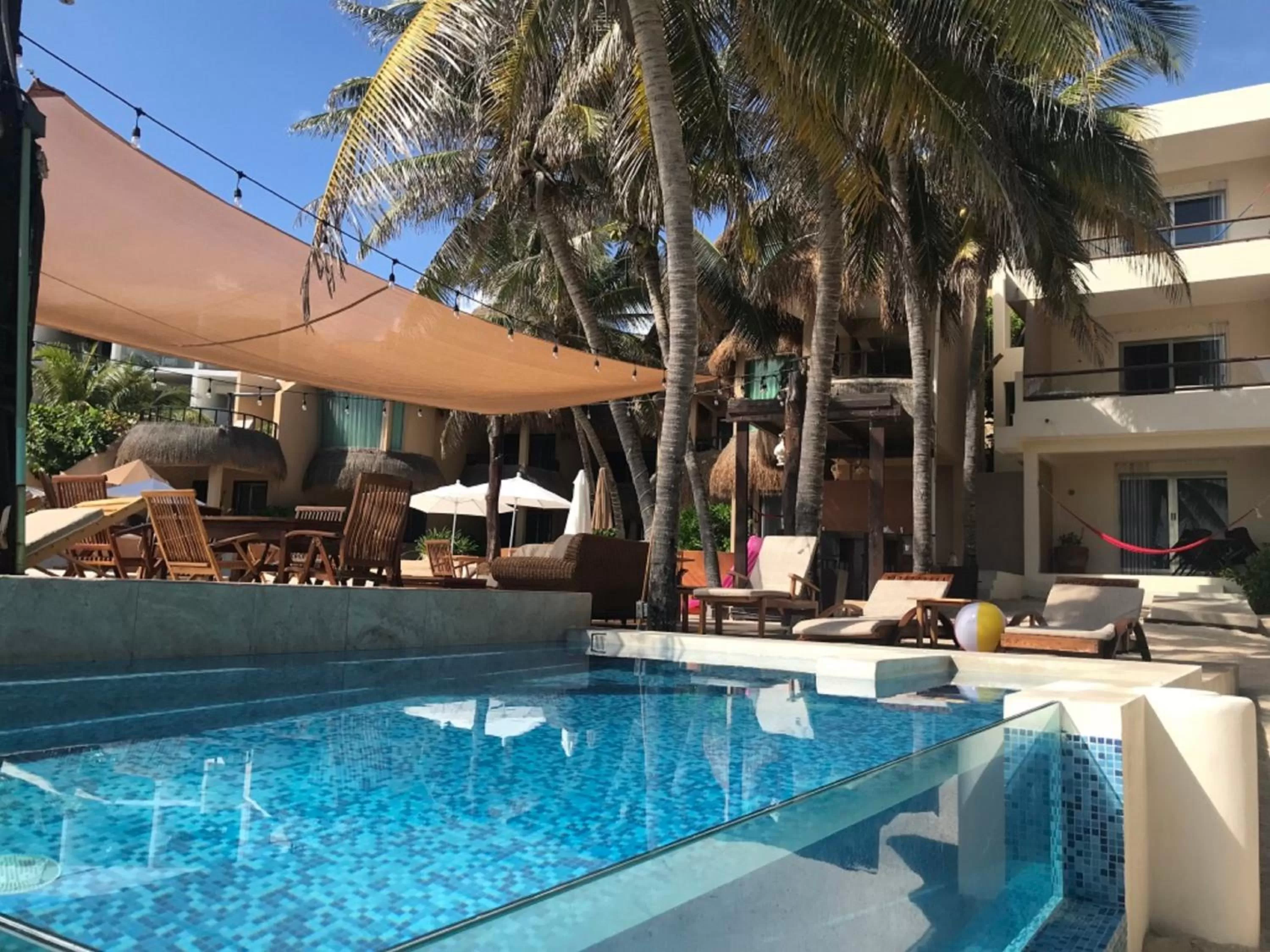Swimming pool in Hotel Playa La Media Luna