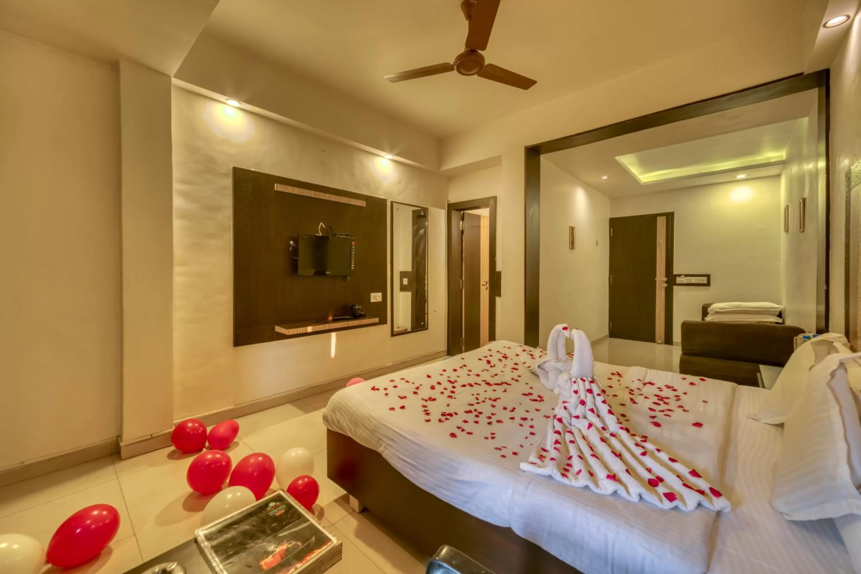 Bed in Hotel Ashwin Igatpuri, Pure Veg & Jain Food