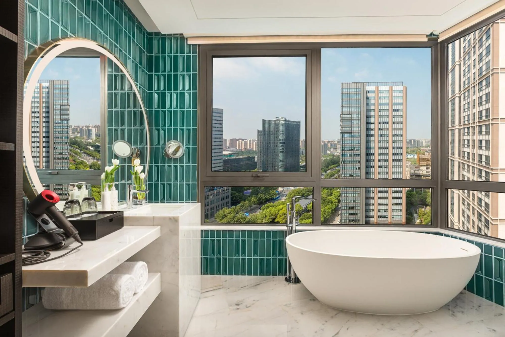 Bathroom in HUALUXE Shanghai Changfeng Park - Park Lake View