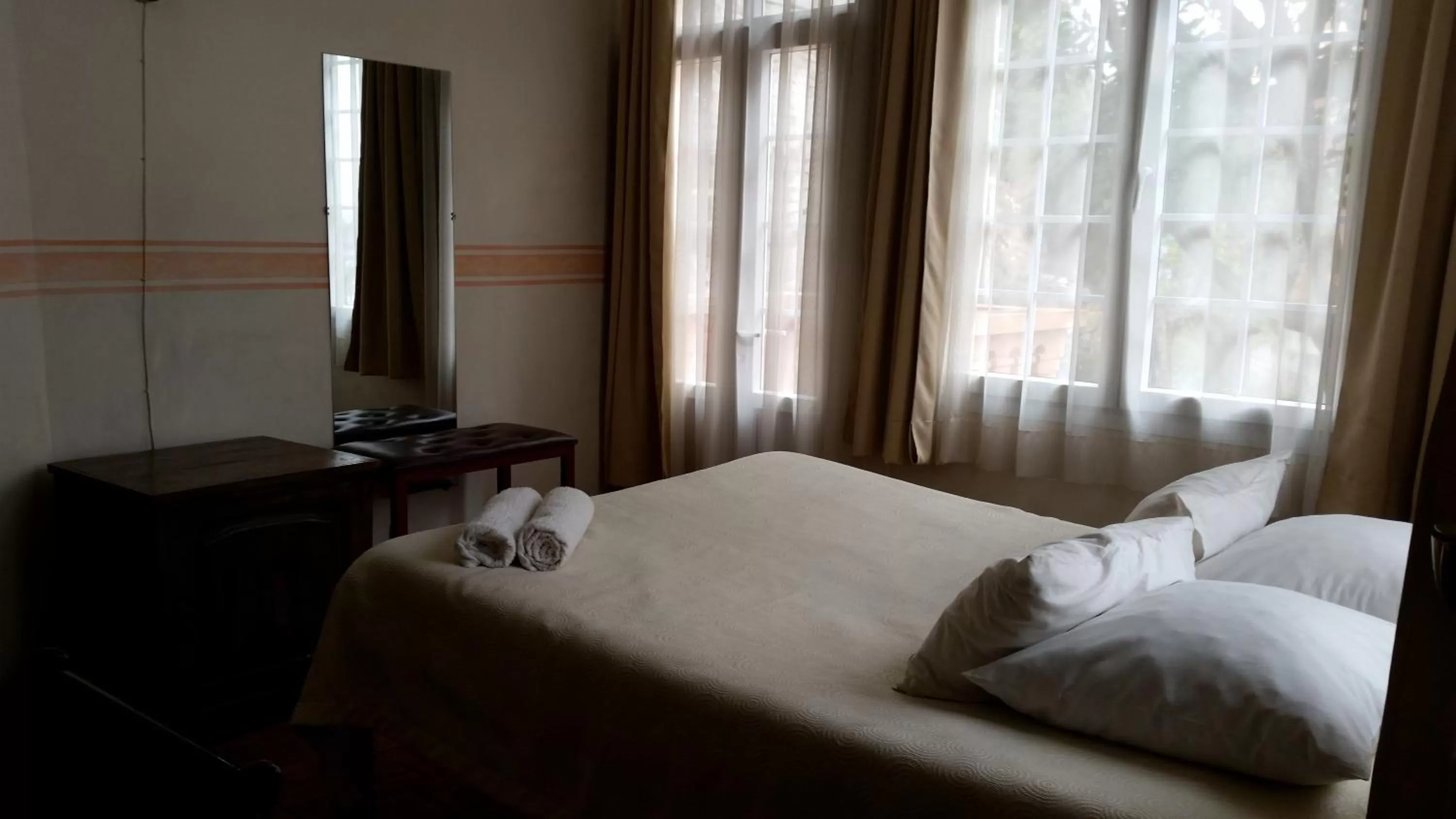 Bedroom, Bed in Relais De La Haute Ville Tana