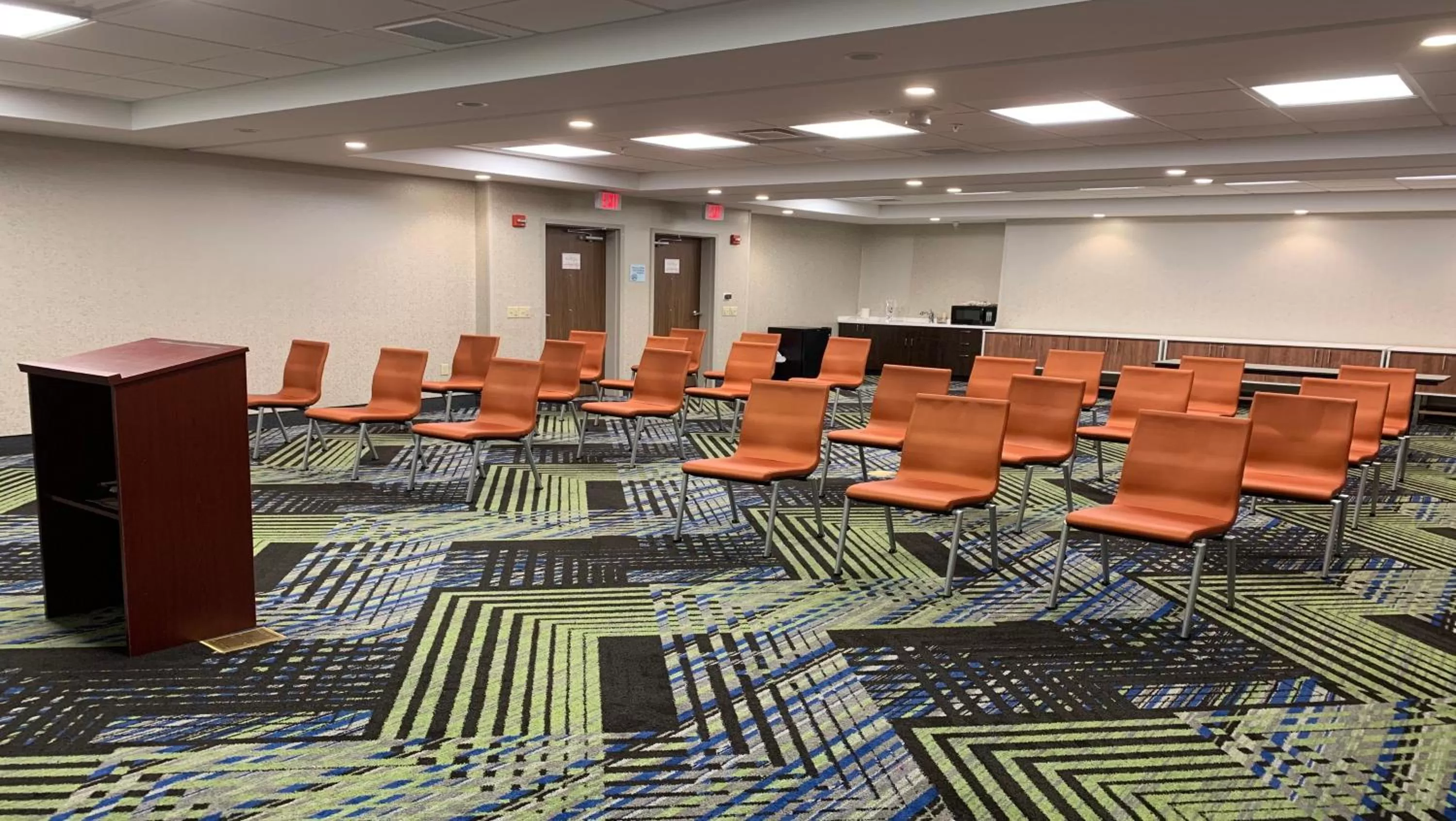 Meeting/conference room in Holiday Inn Express & Suites - Middletown by IHG