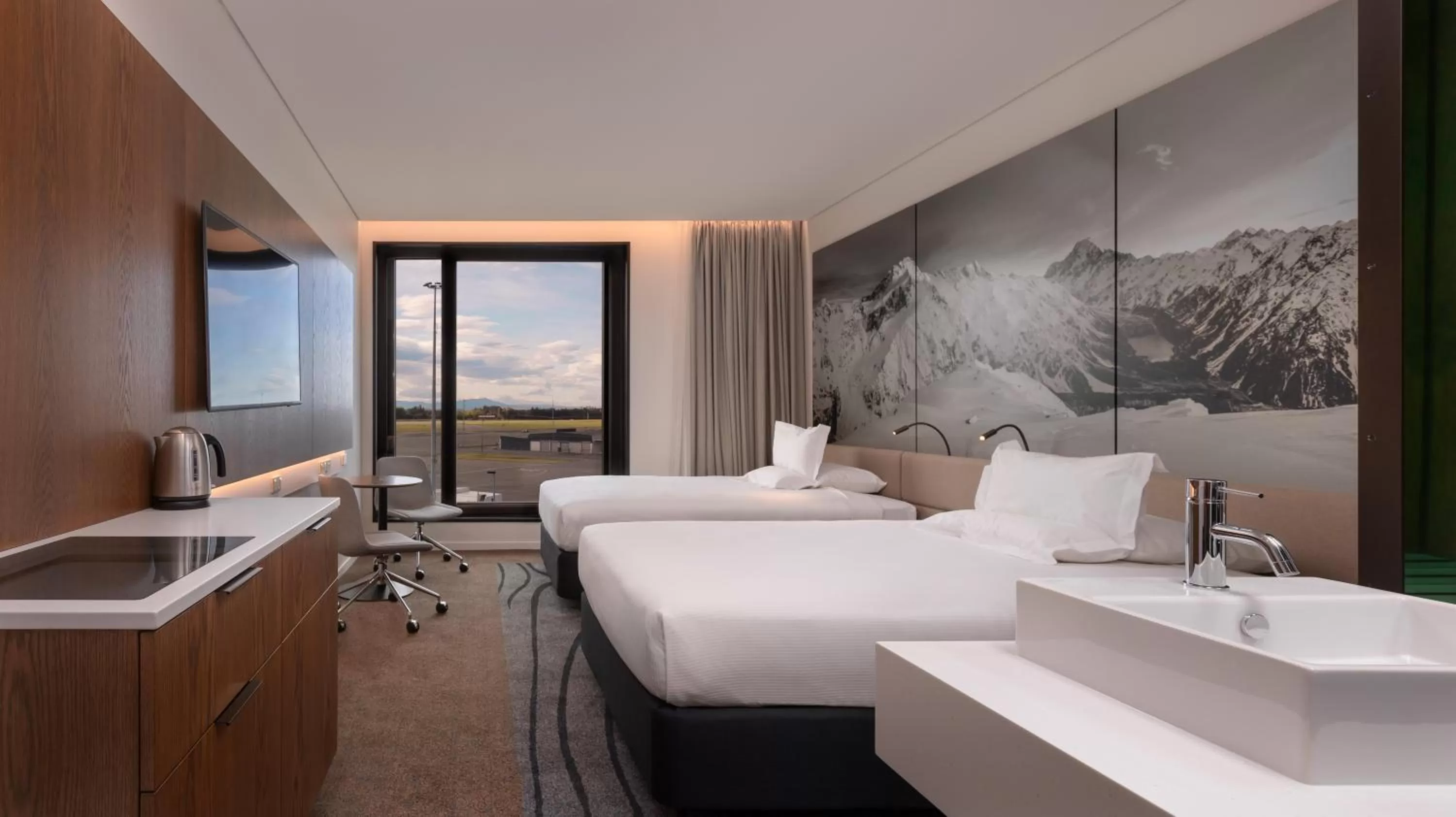 Photo of the whole room, Bed in Novotel Christchurch Airport