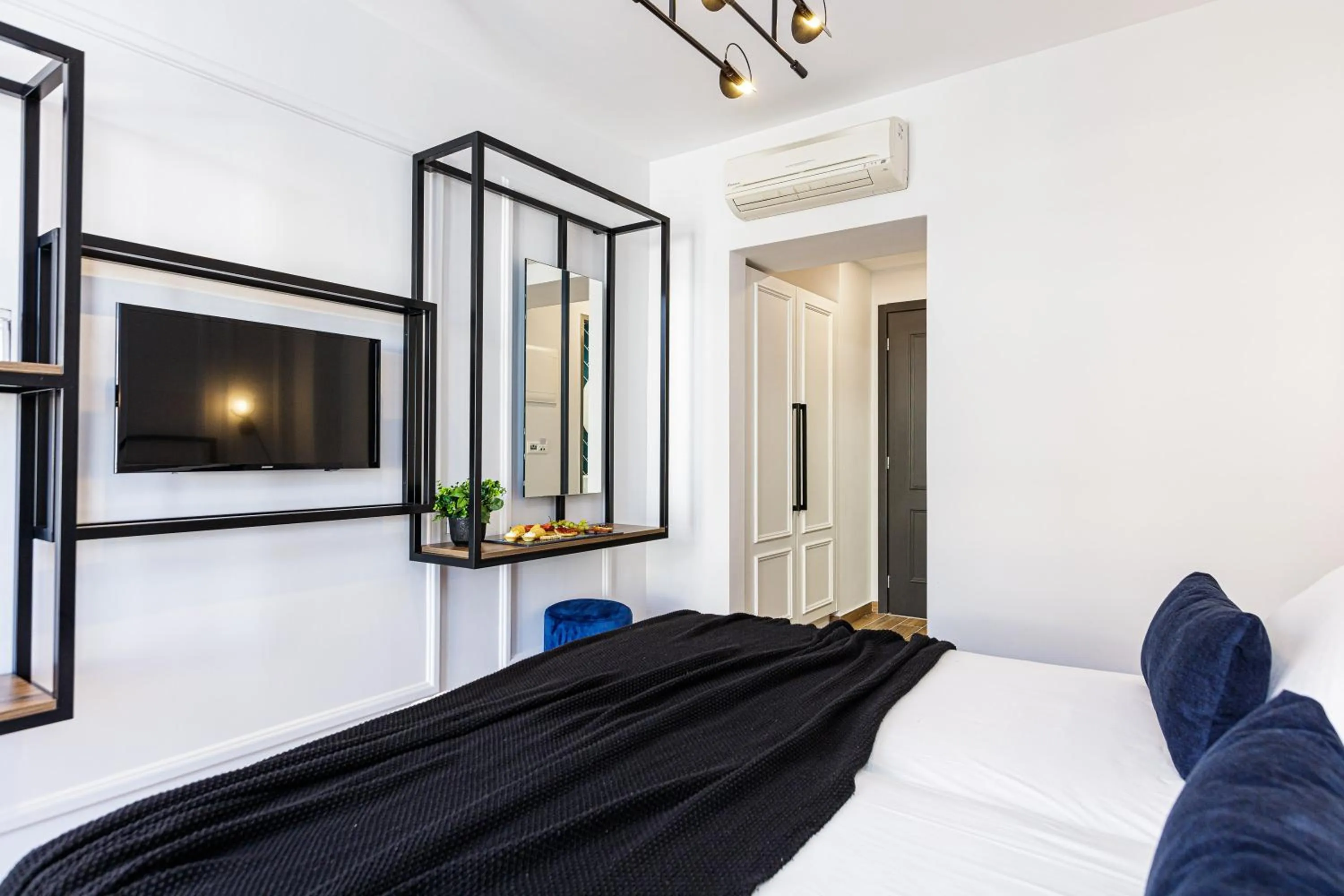 Bedroom, Bed in Jo An Palace