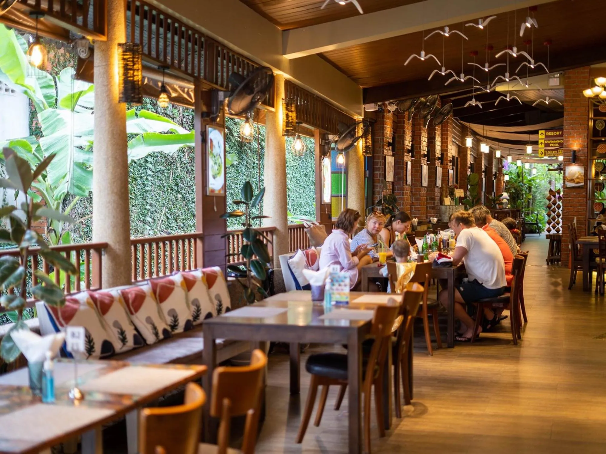 Restaurant/places to eat in Baan Sailom Hotel Phuket - Sha Extra Plus