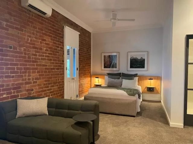 Bed in The Royal Daylesford Hotel