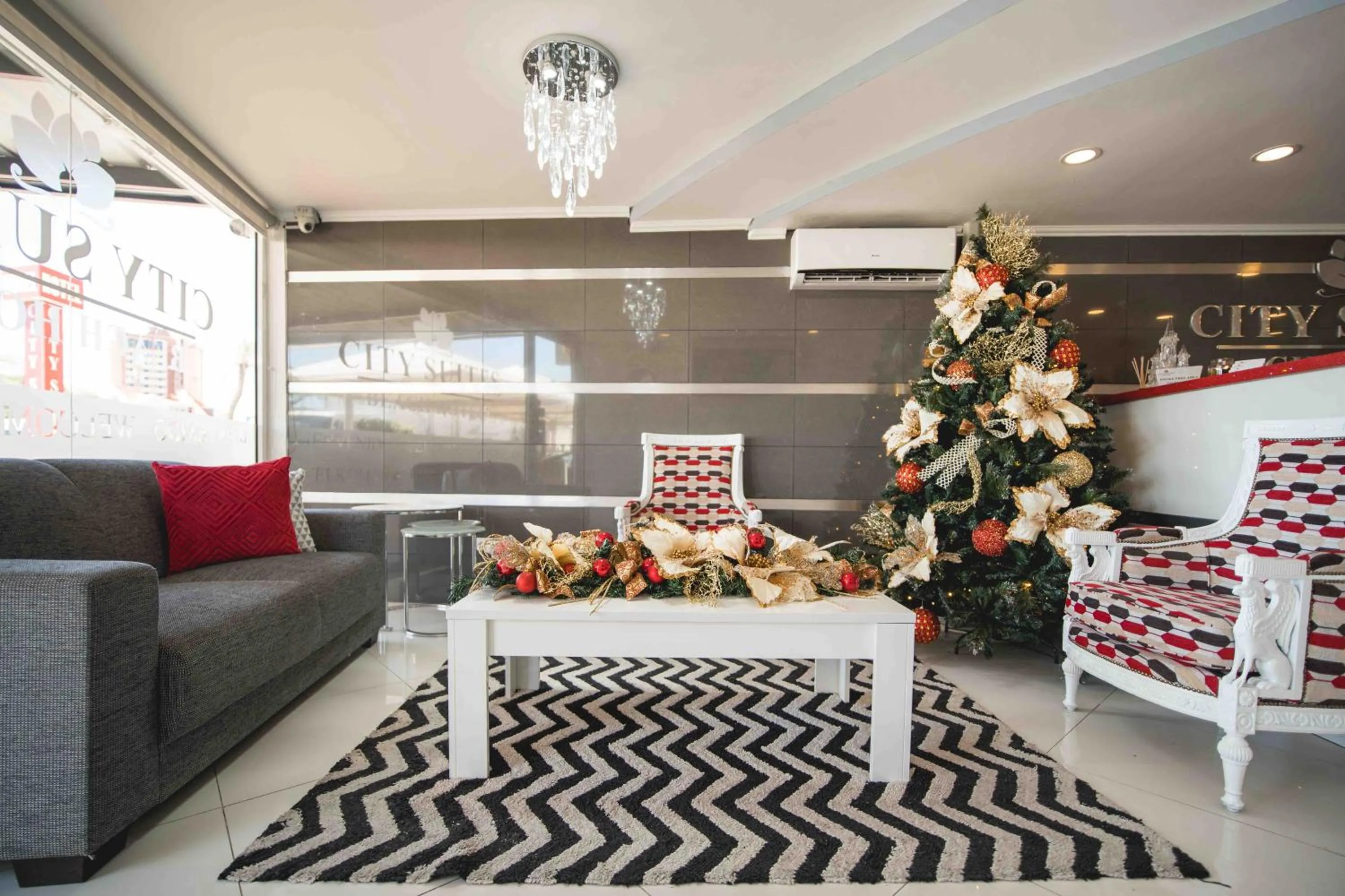 Winter in Majestic City Suites & Beach Hotel