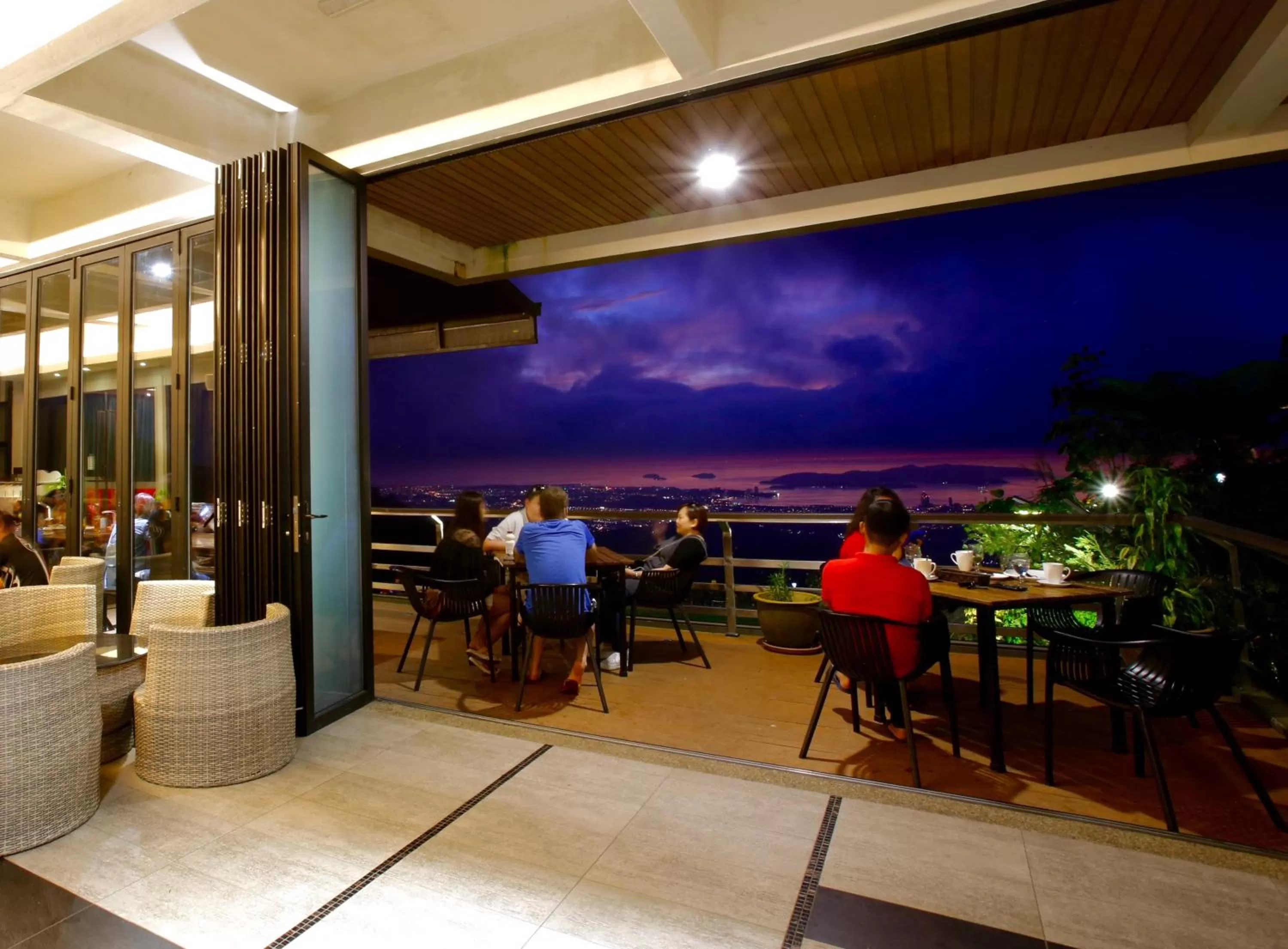 Restaurant/places to eat in Kokol Haven Resort