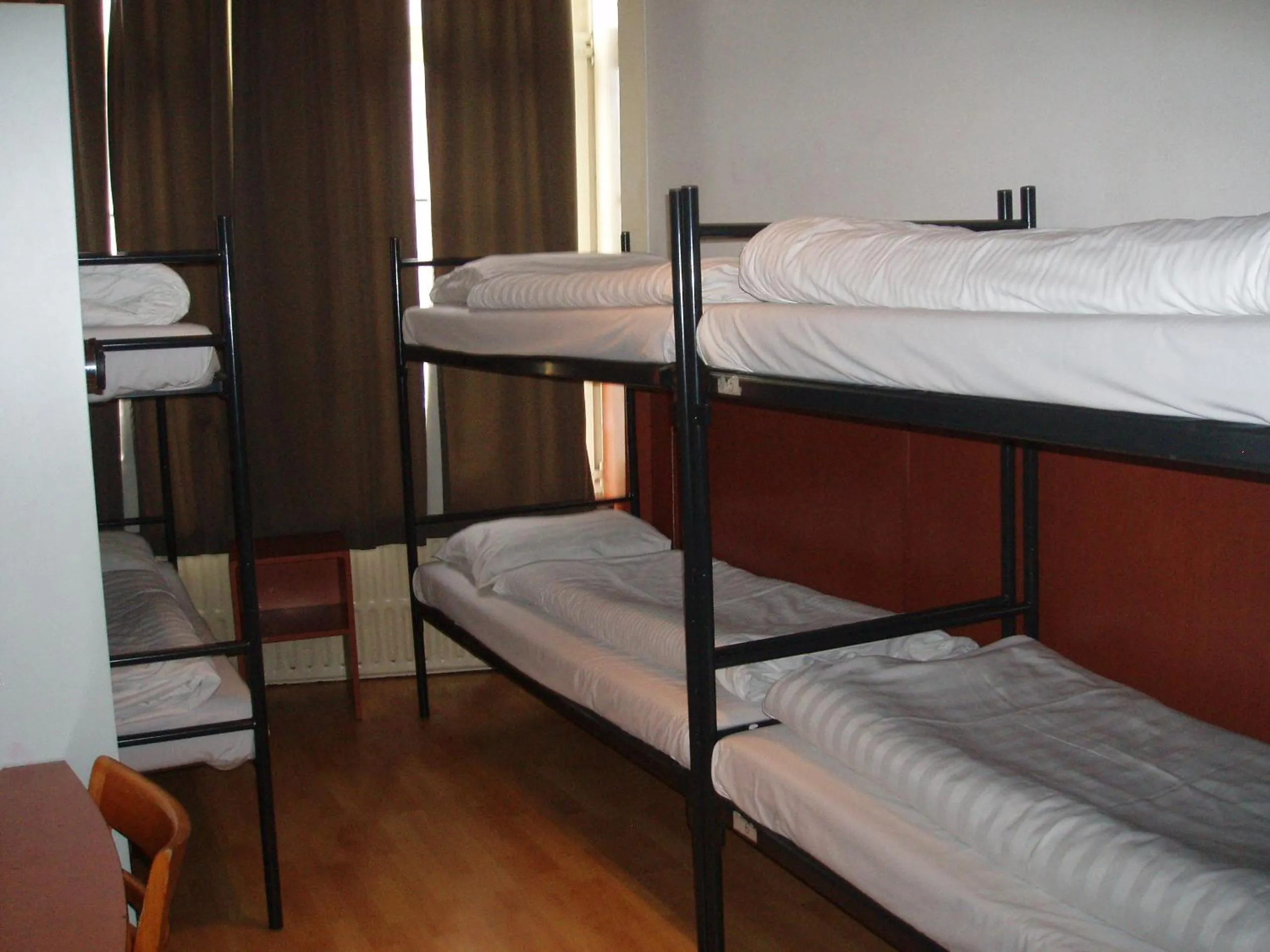 Bed in Hotel Continental Amsterdam