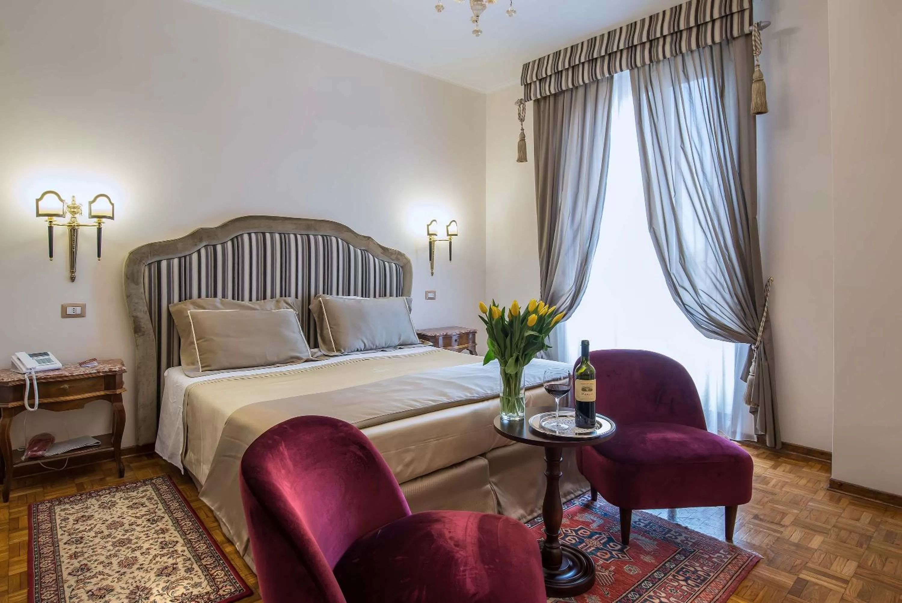 Photo of the whole room, Bed in Hotel Forum