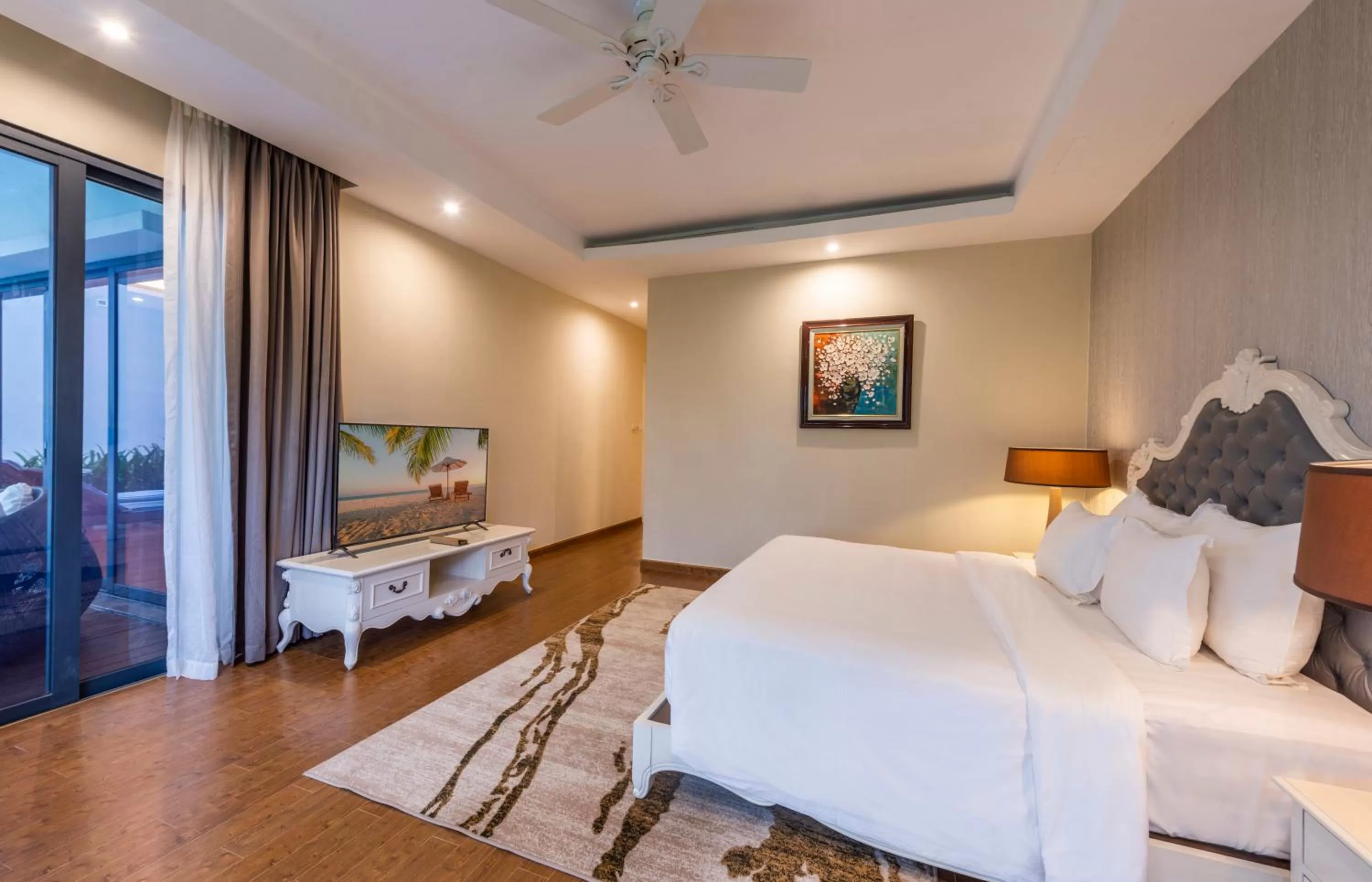 Bedroom, Bed in Vinpearl Resort & Spa Nha Trang Bay