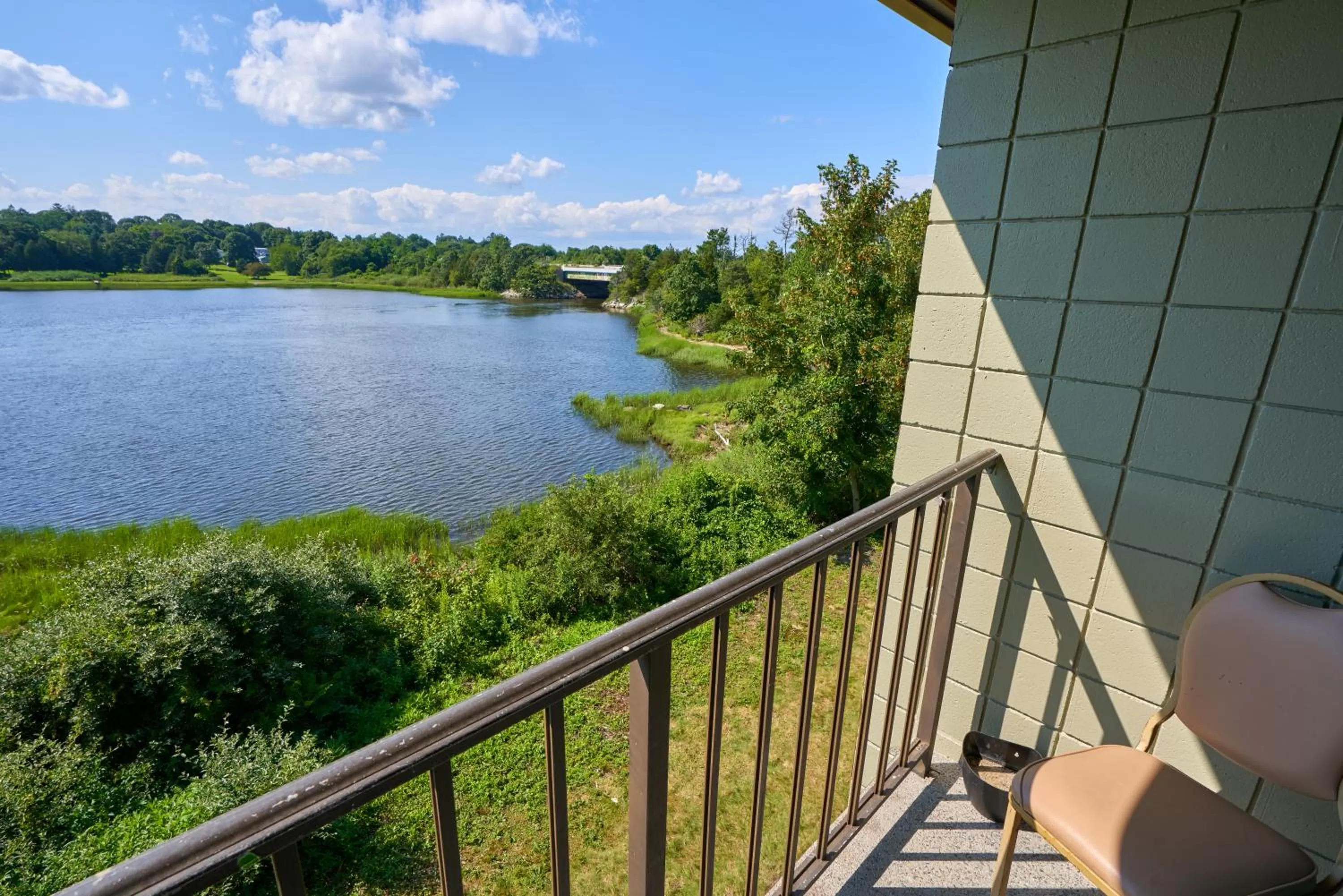 River view in Riverview Inn & Suites