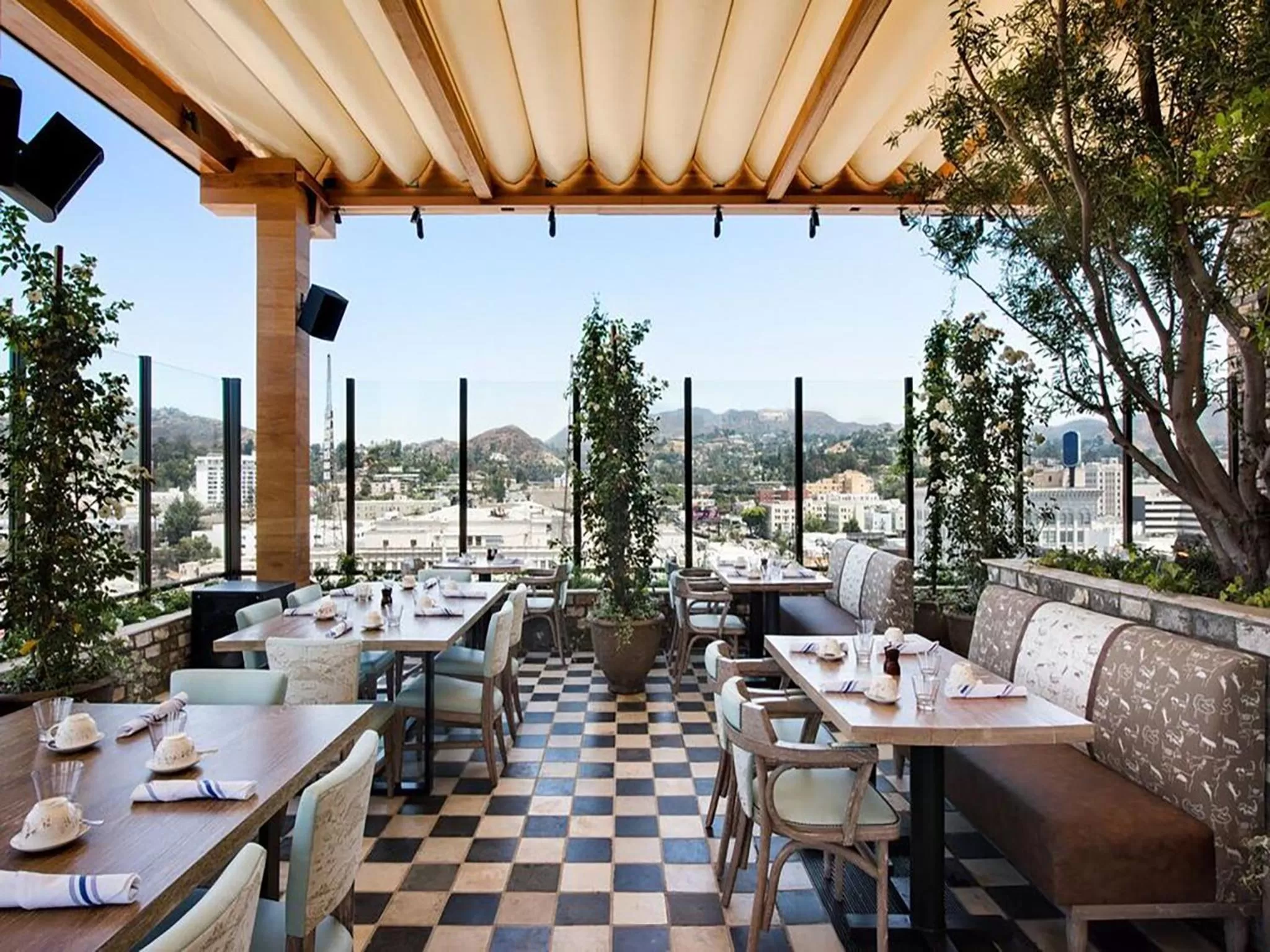 Restaurant/places to eat in Dream Hollywood, by Hyatt