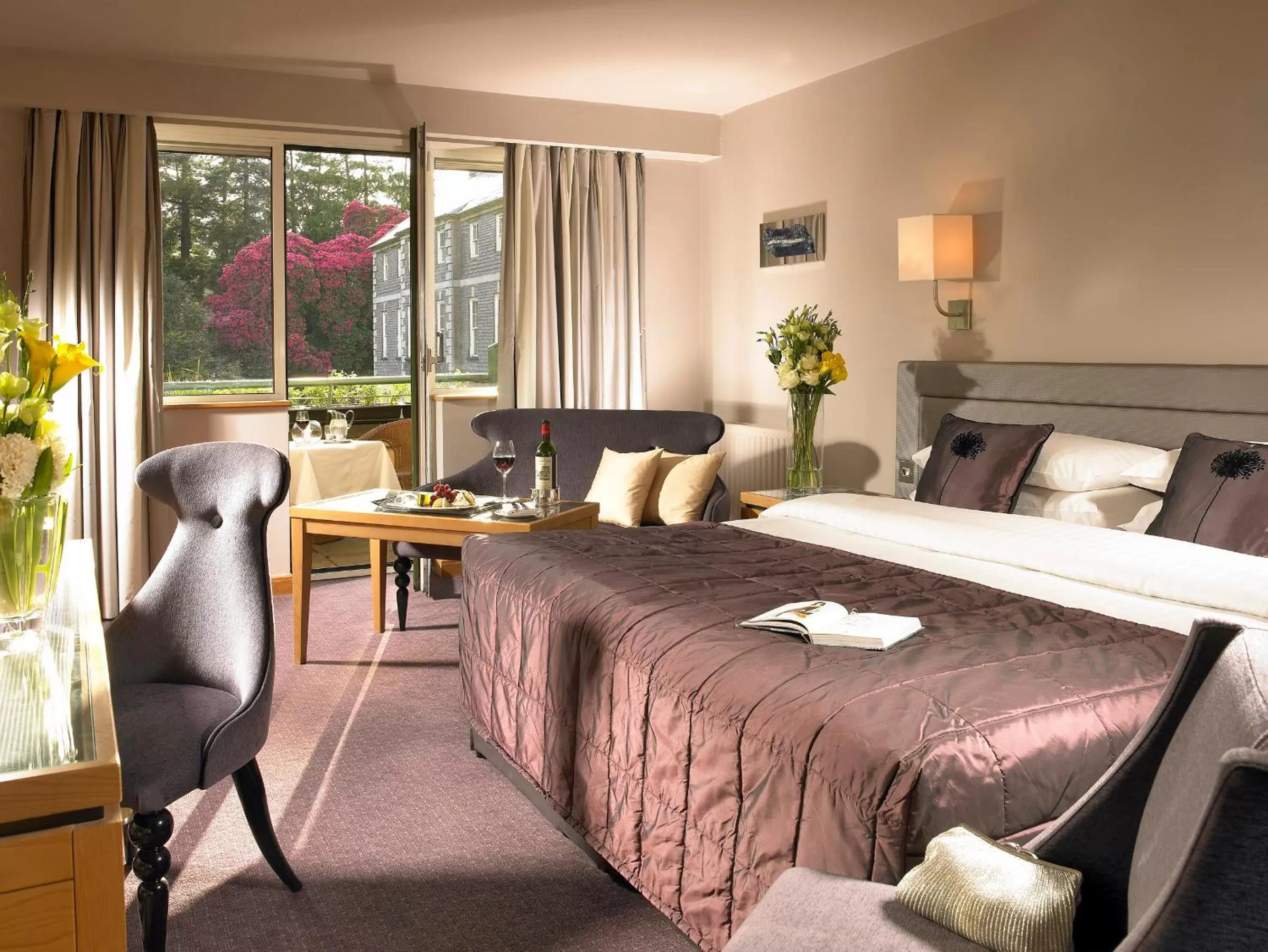 Photo of the whole room, Bed in Maryborough Hotel & Spa