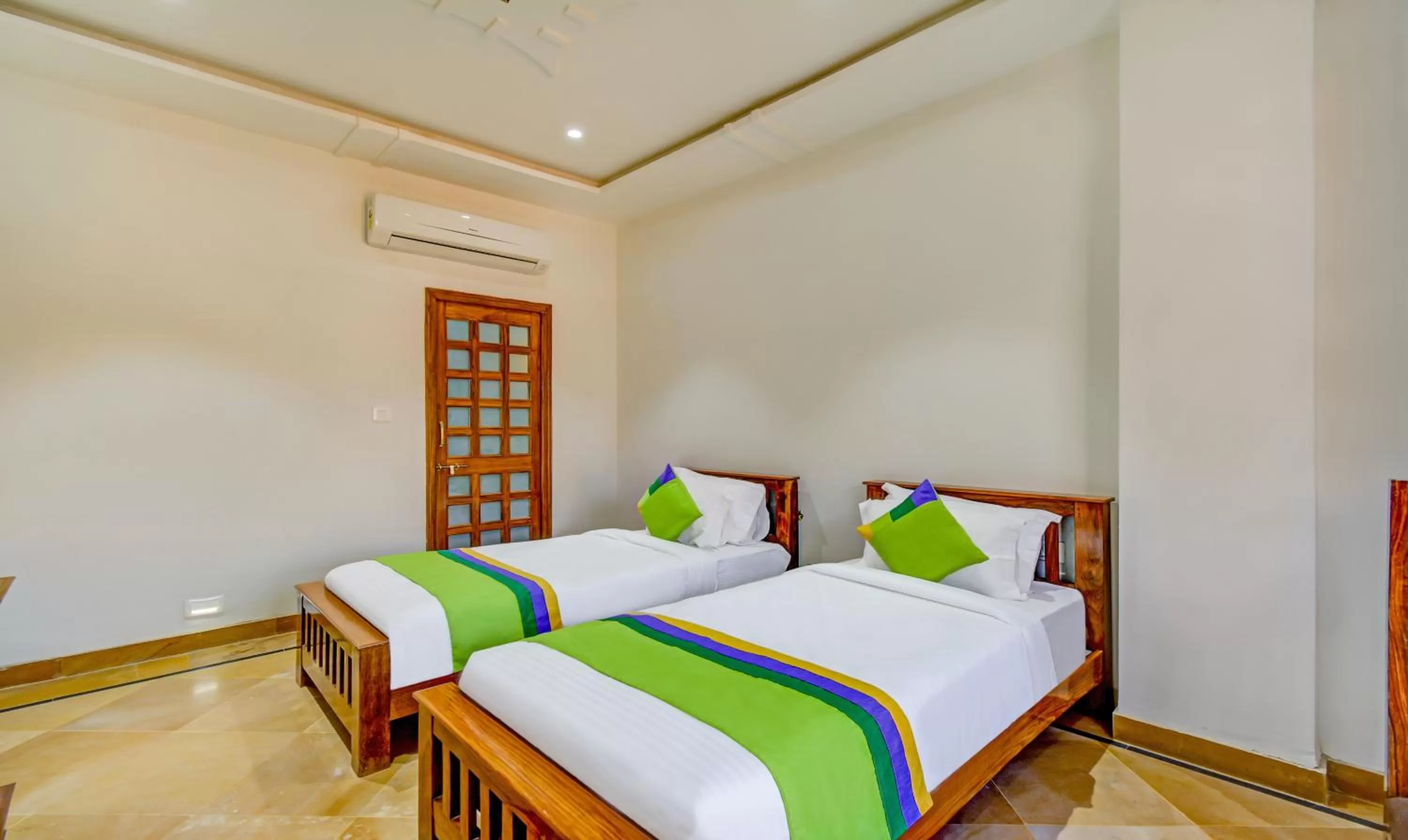 Bed in Treebo Trend Chandrangan Excellency