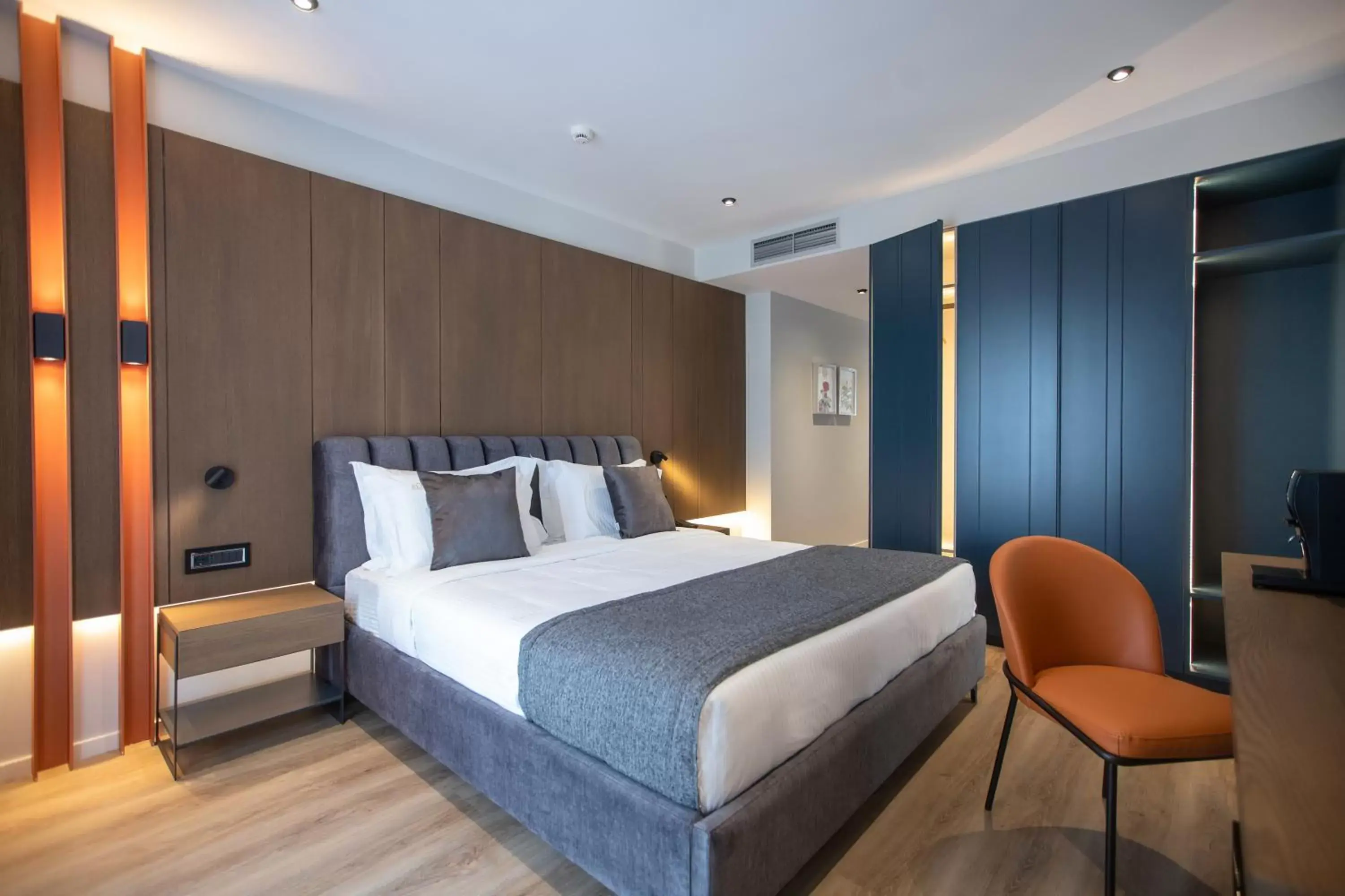 Suite with Bathtub in Hotel Elisa Tirana, Affiliated by Meliá Suite with Bathtub in Hotel Elisa Tirana, Affiliated by Meliá