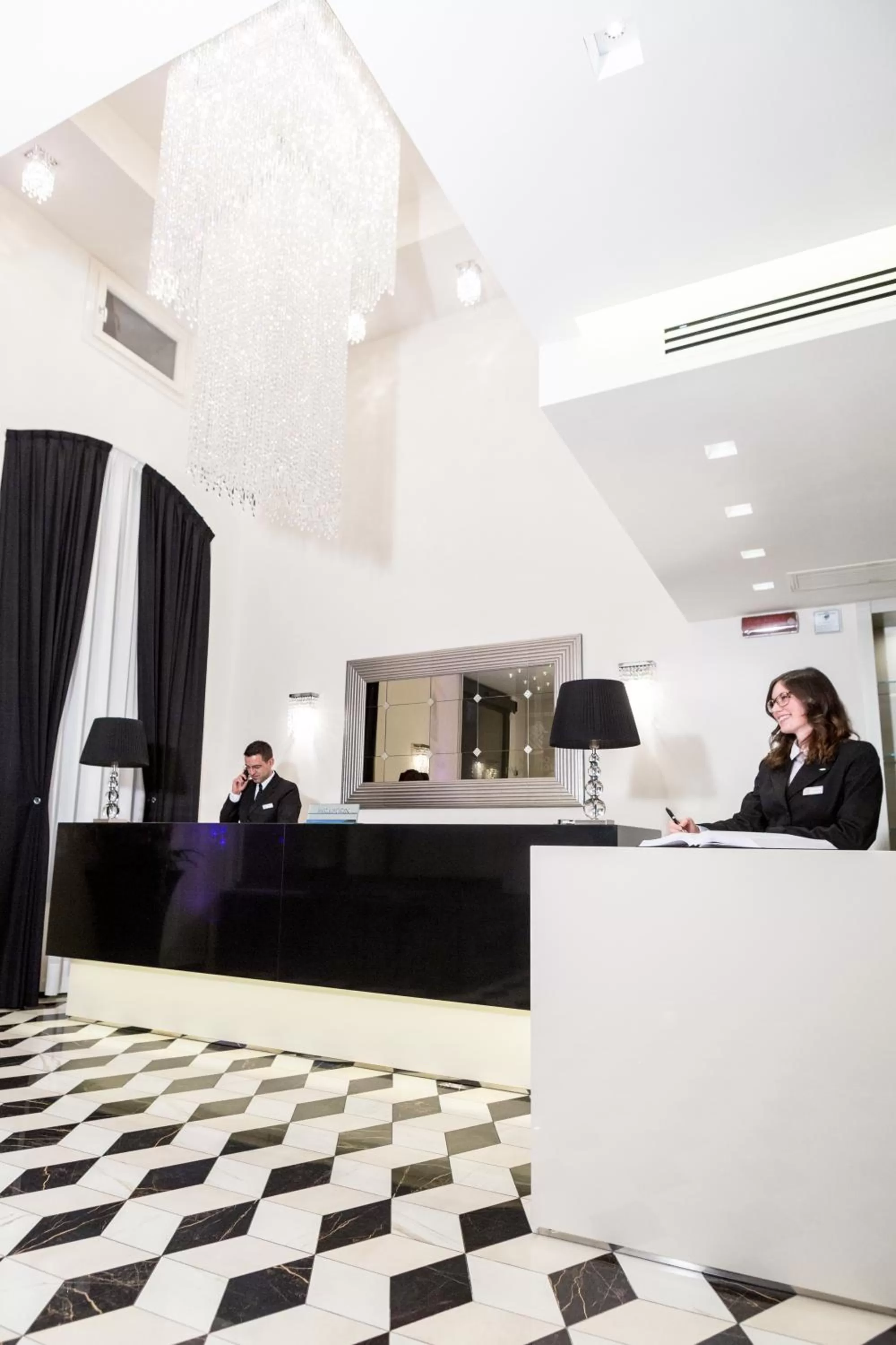 Lobby or reception in Best Western Premier Milano Palace Hotel