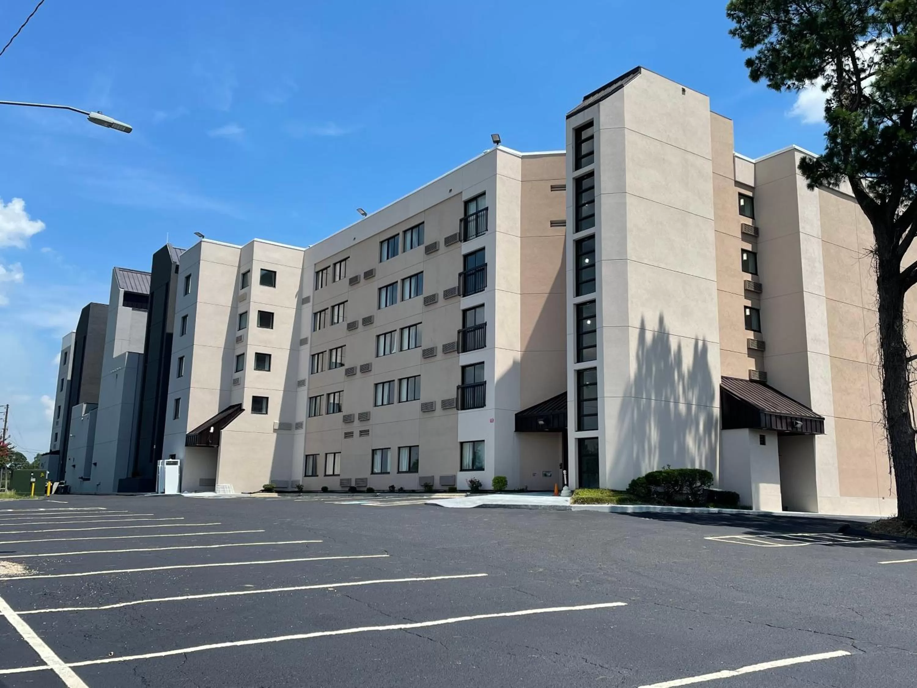 Property building in Comfort Inn & Suites Spring Lake - Fayetteville near Fort Bragg