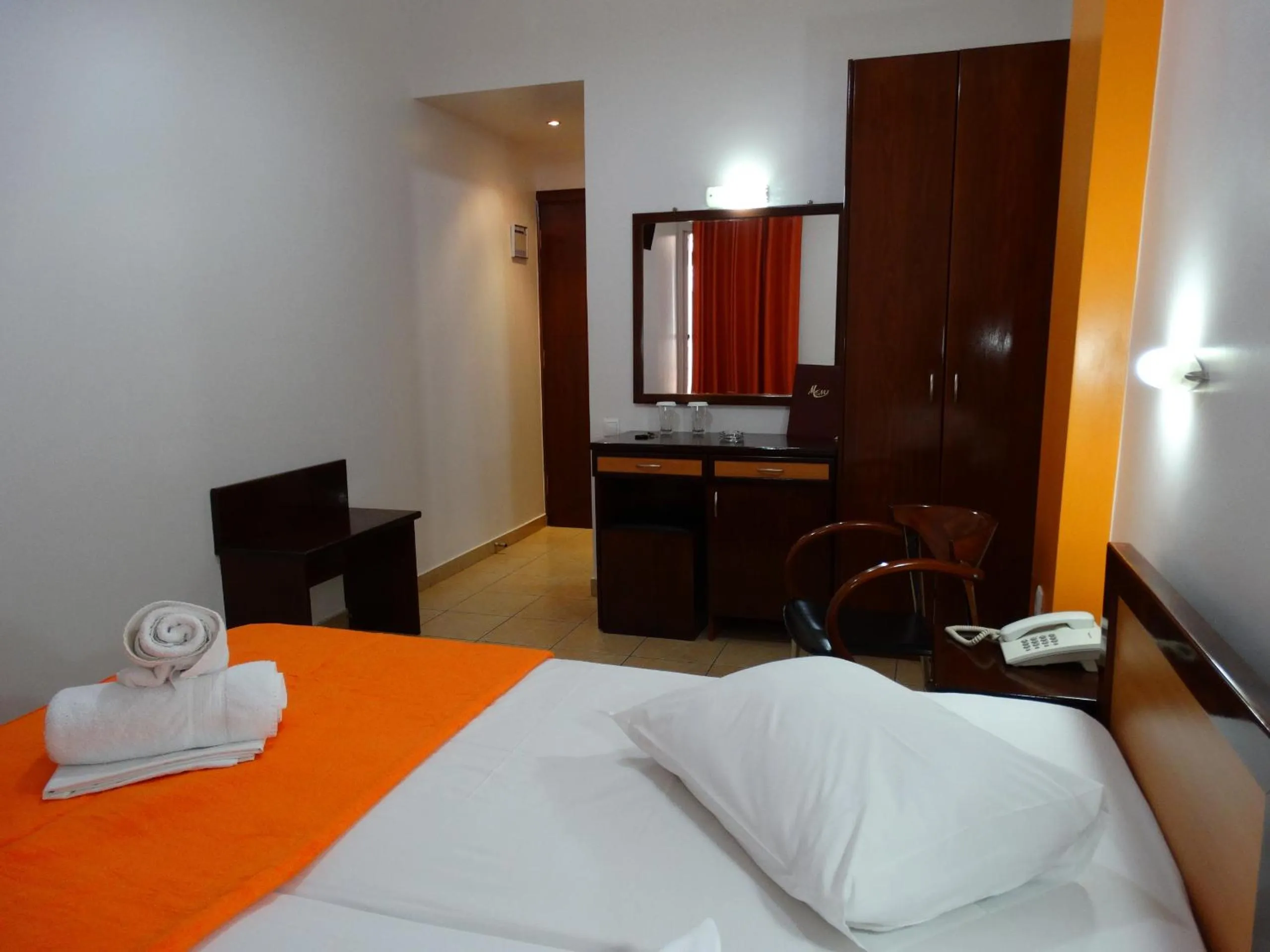 Bedroom, Bed in Faros I