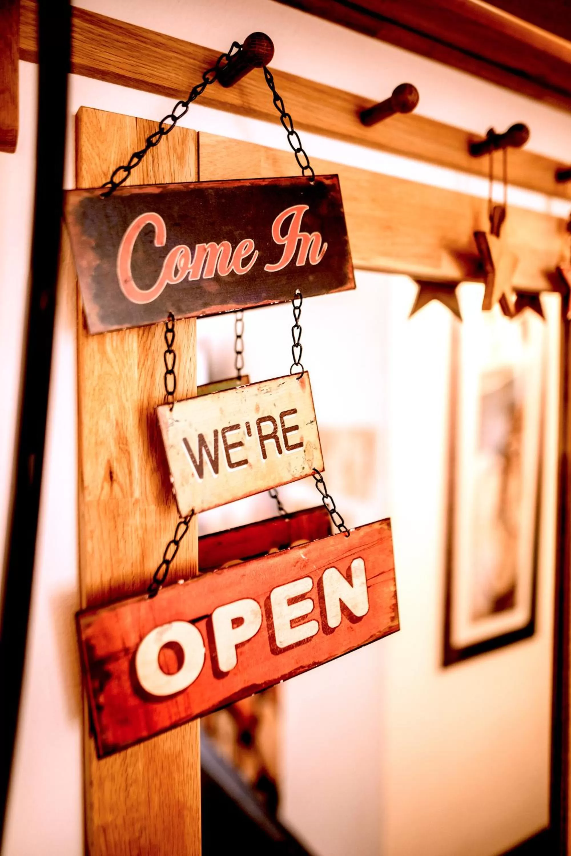 Logo/Certificate/Sign in Das Hotel Stern 24h self-check-in