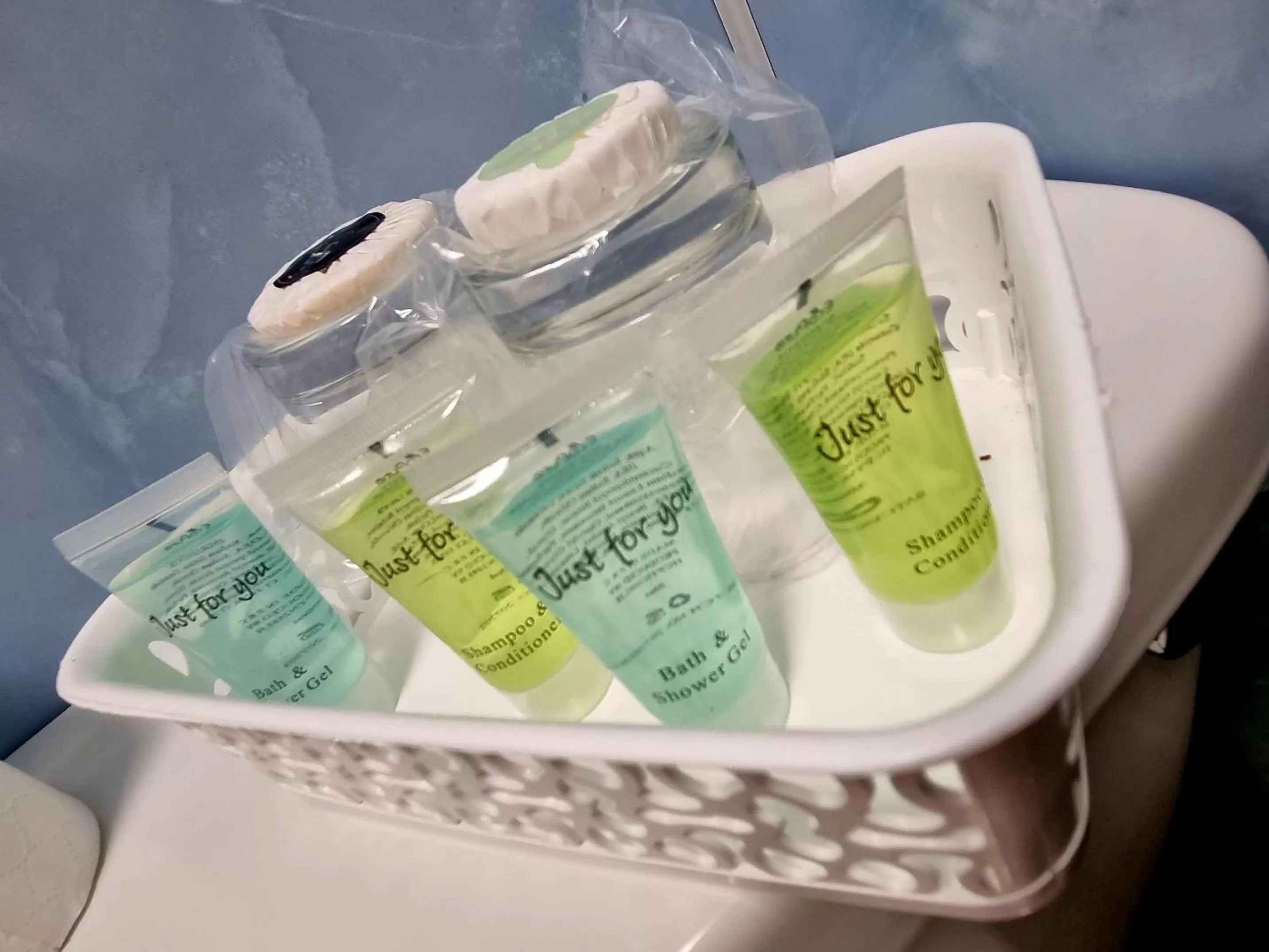 Bathroom in The Sportsmans Inn Limited