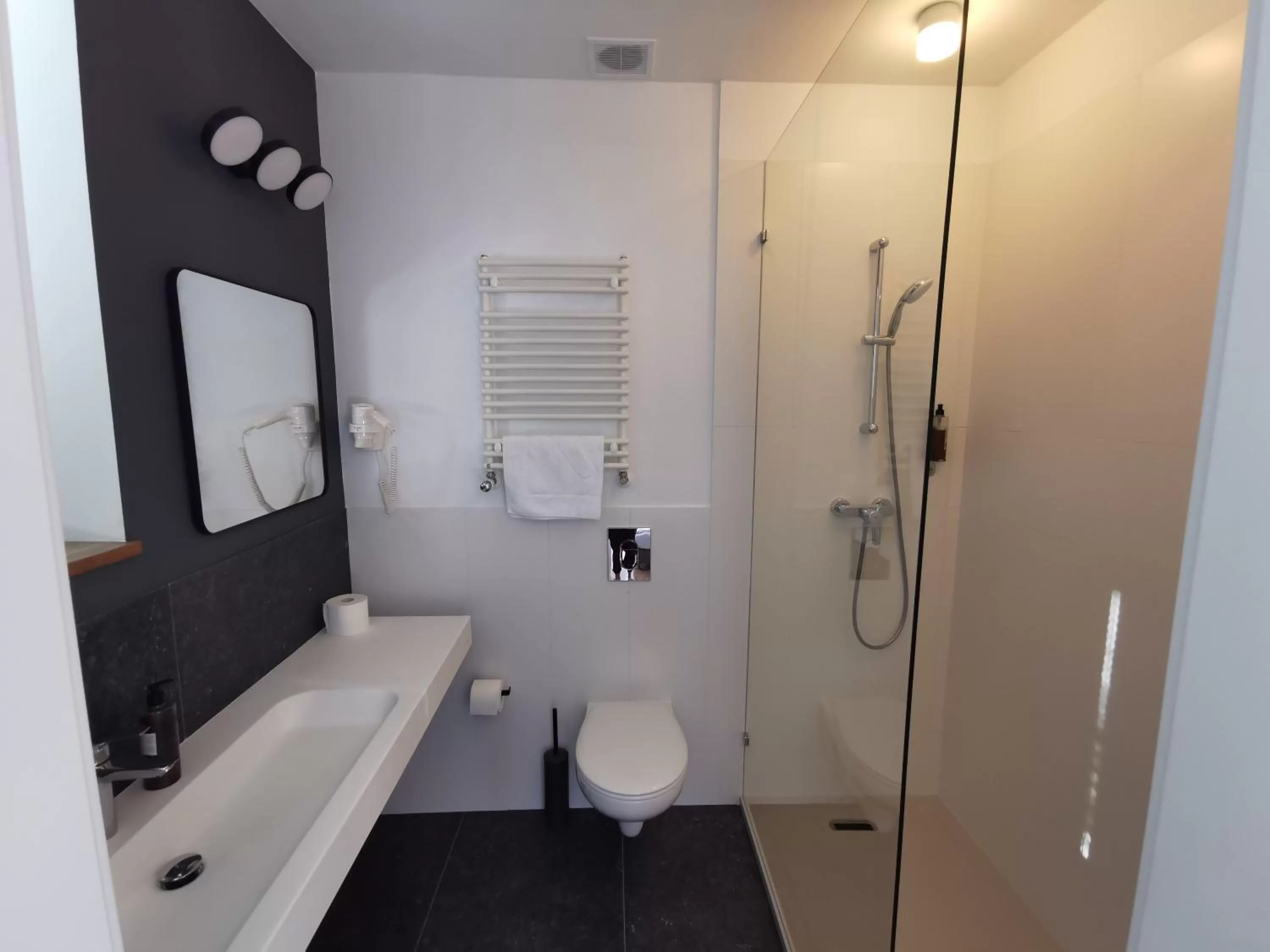 Bathroom in Grand Tulipan