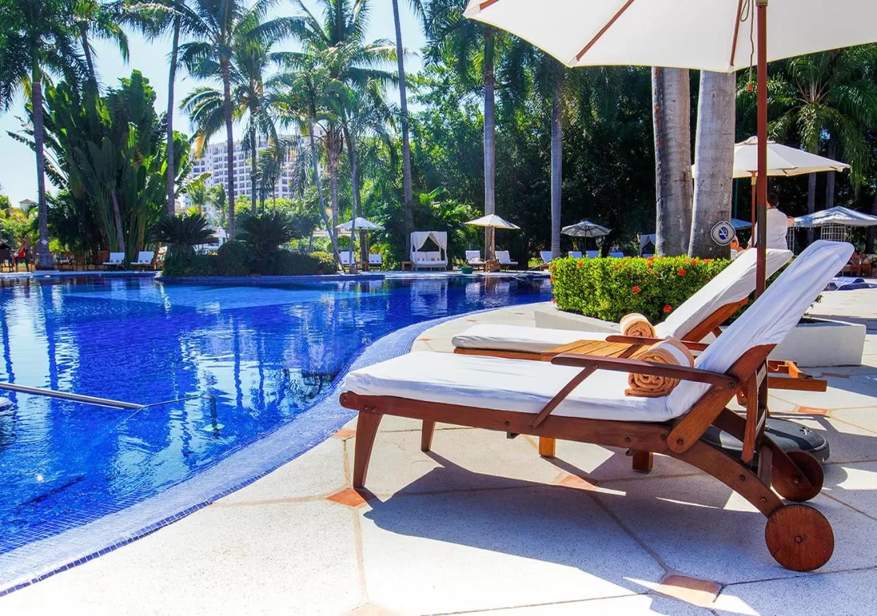 Swimming pool in Casa Velas Adults Only All Inclusive