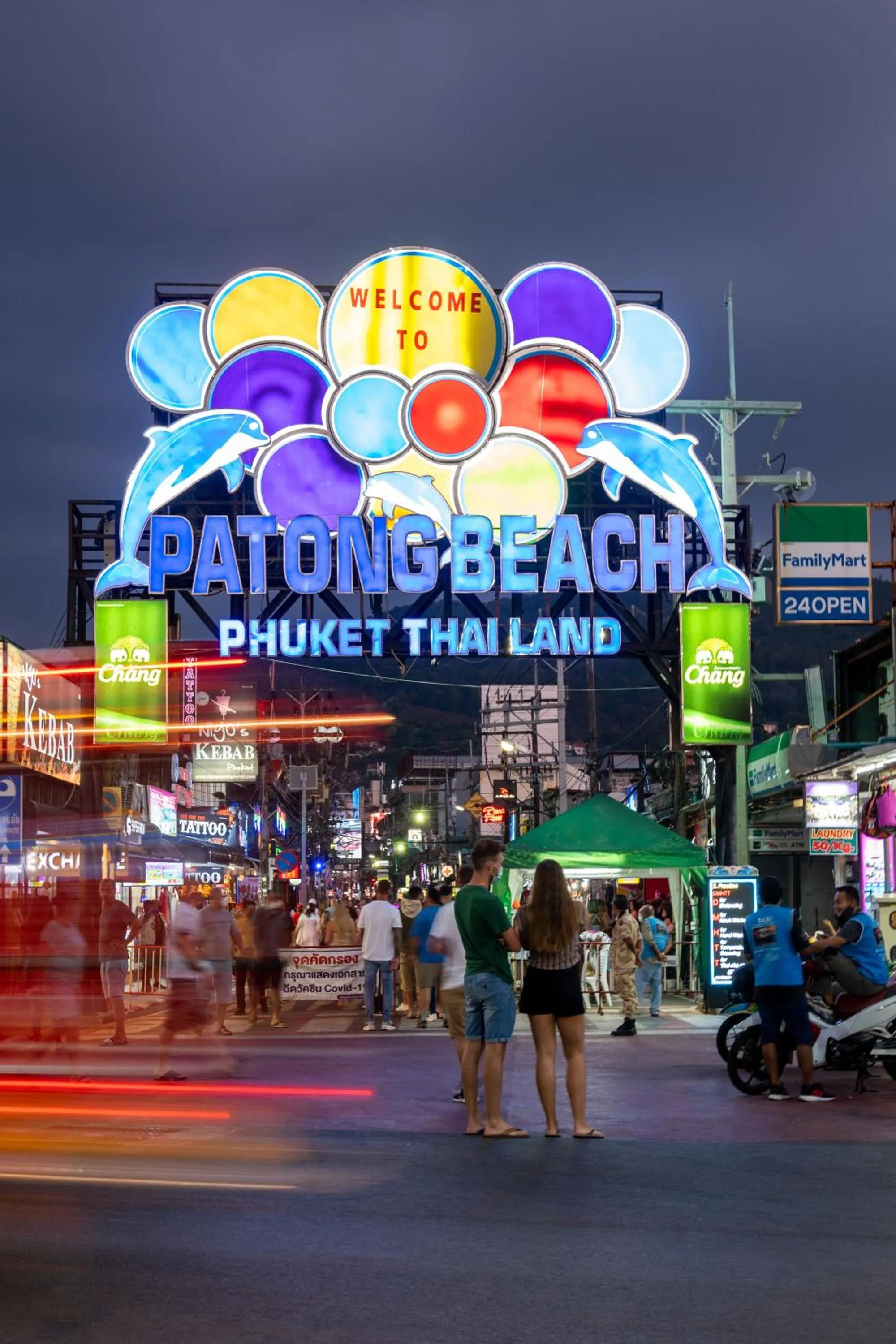 Evening entertainment in M Social Hotel Phuket