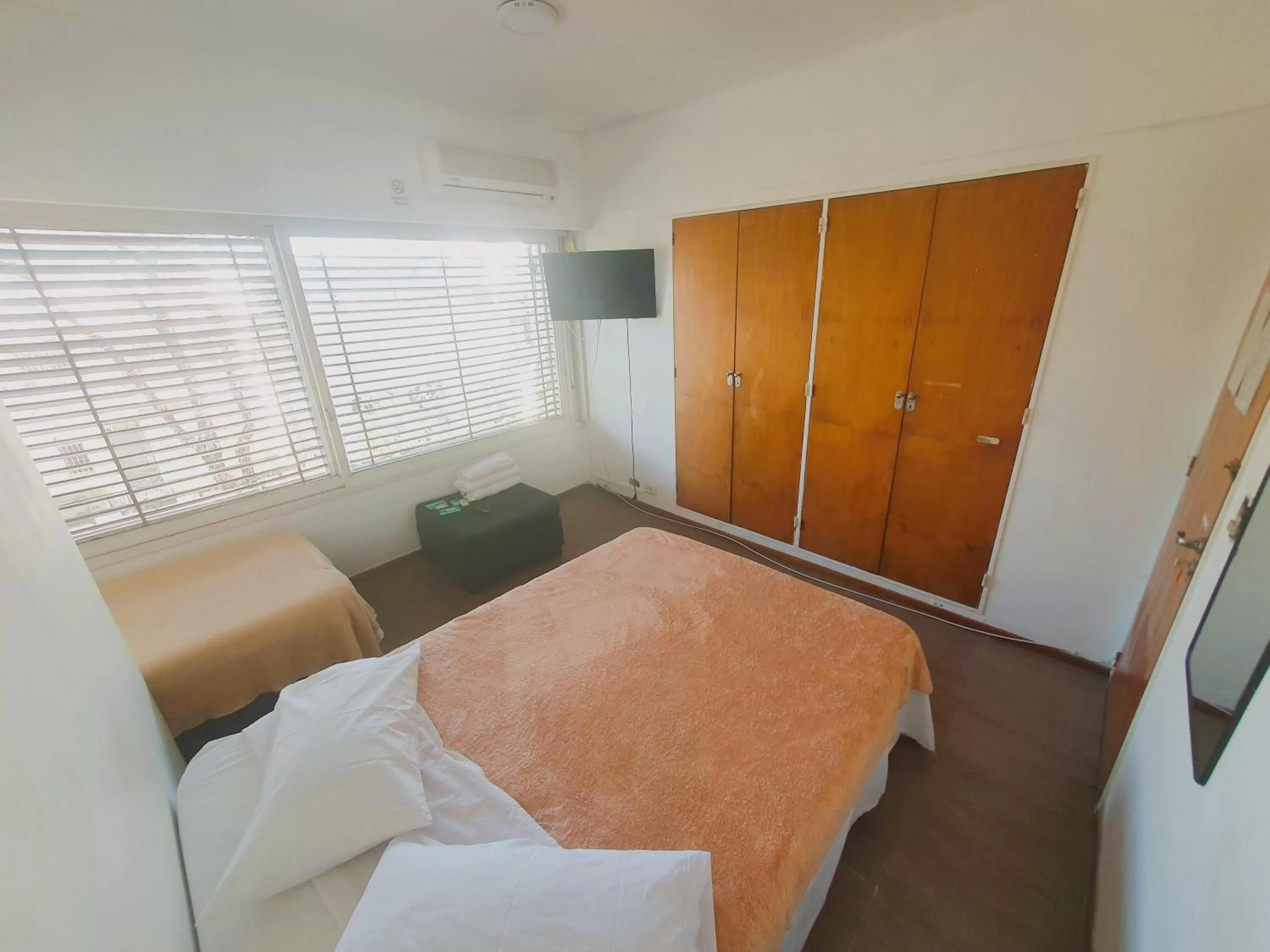 Bed in Habitaciones en Casa con piscina en Palermo Soho!