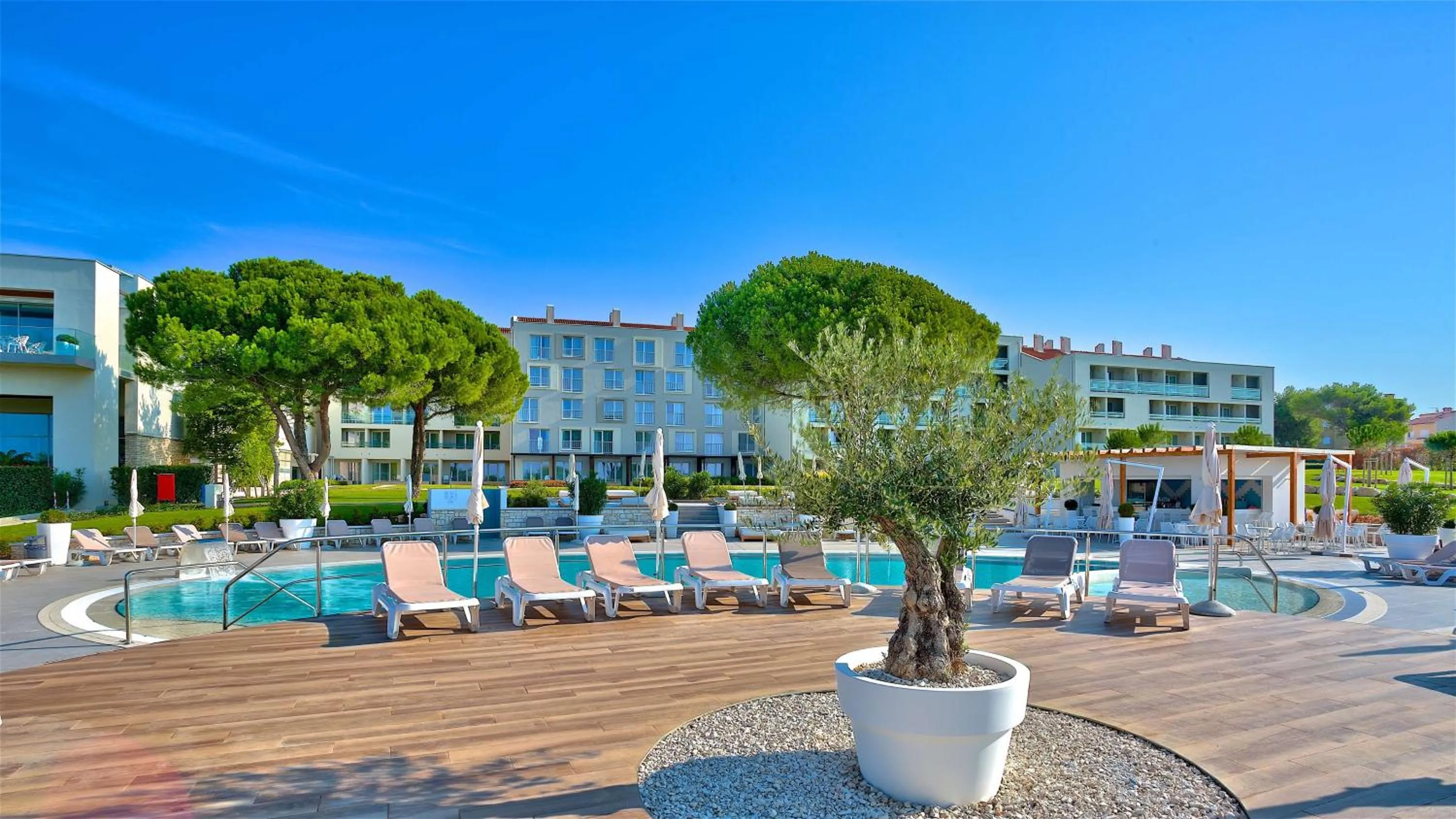 Pool view in Park Plaza Belvedere Medulin