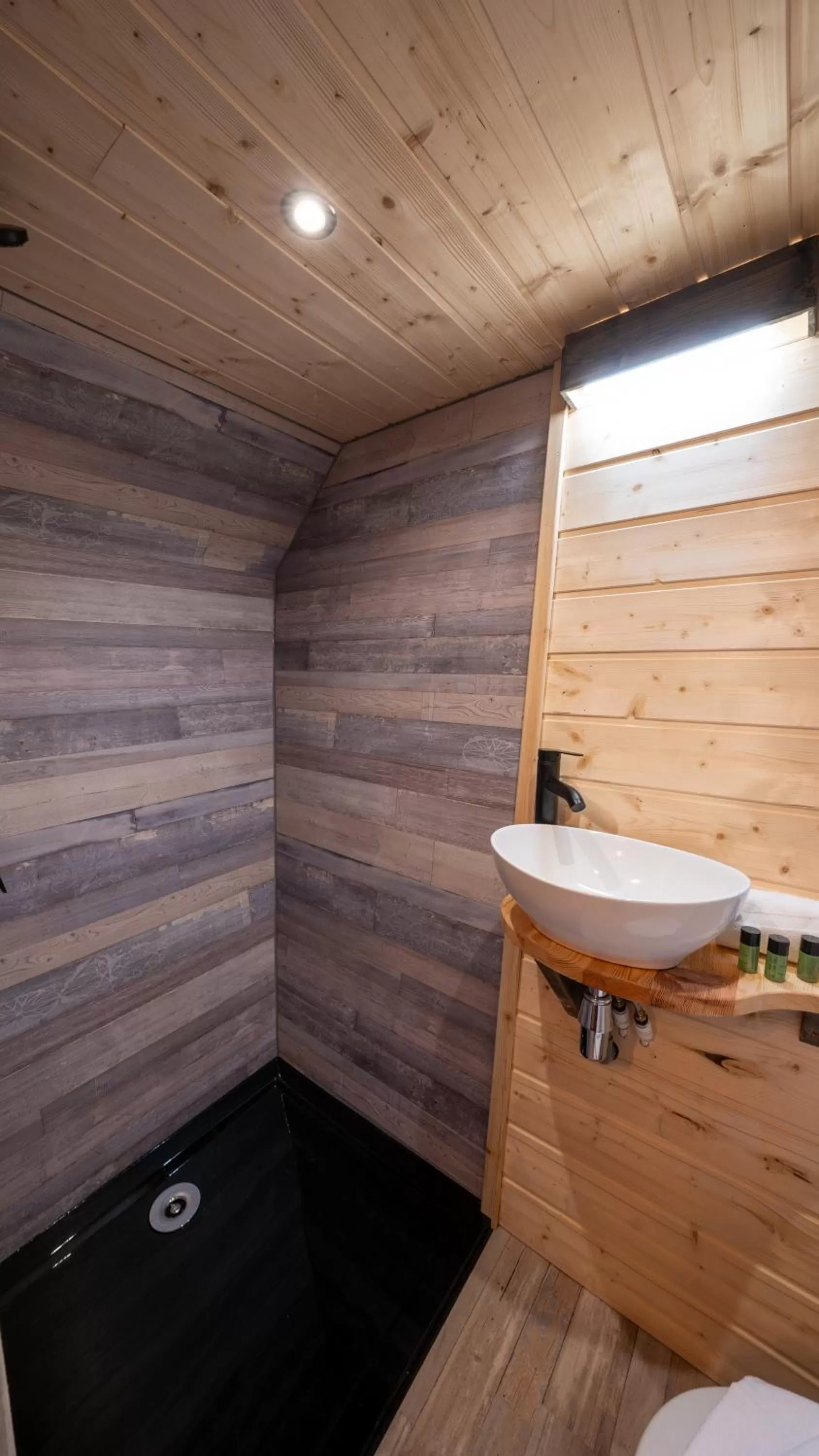 Shower in Le Village de la Champagne - Slowmoov