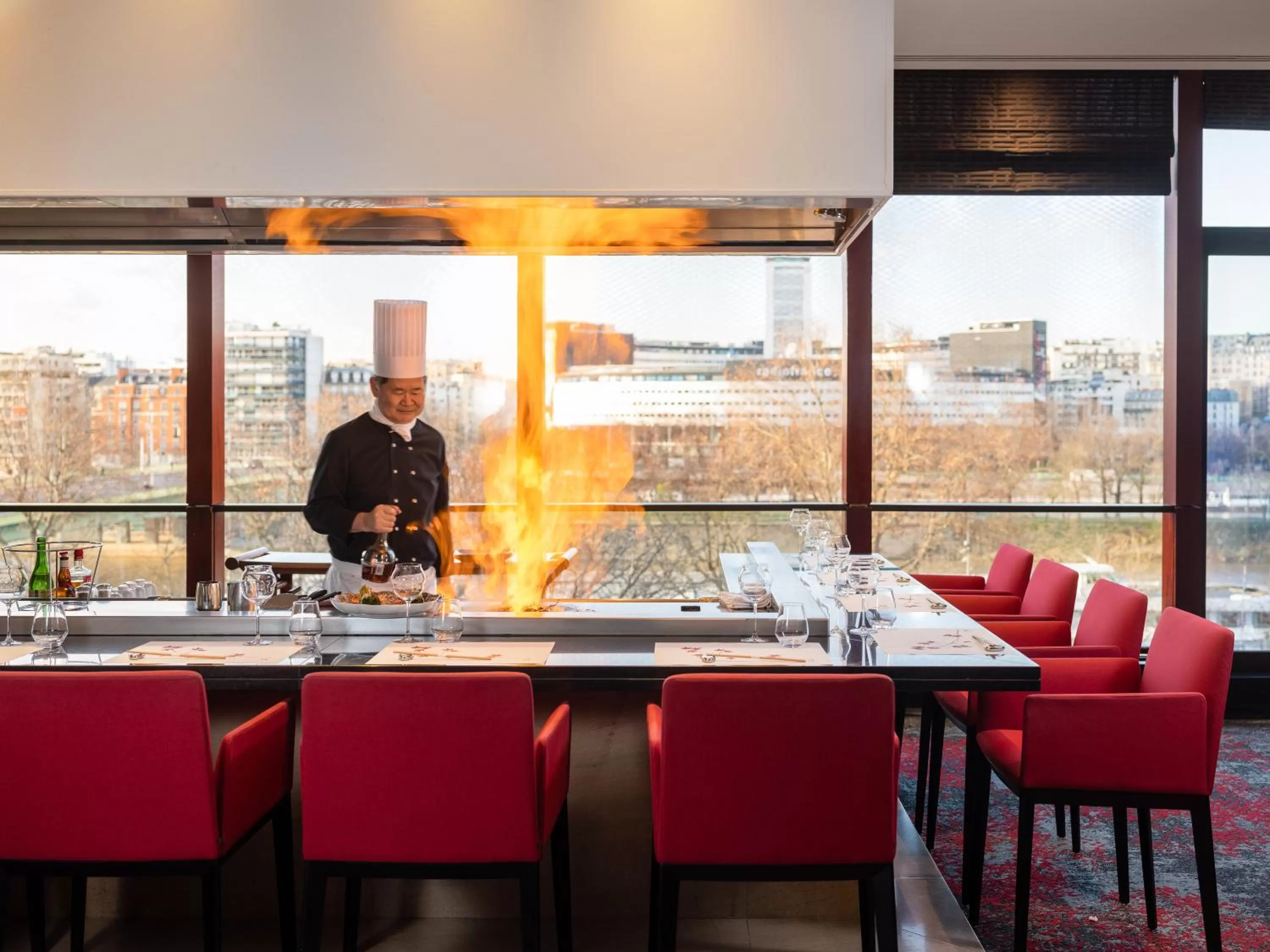 Restaurant/places to eat in Novotel Paris Centre Tour Eiffel