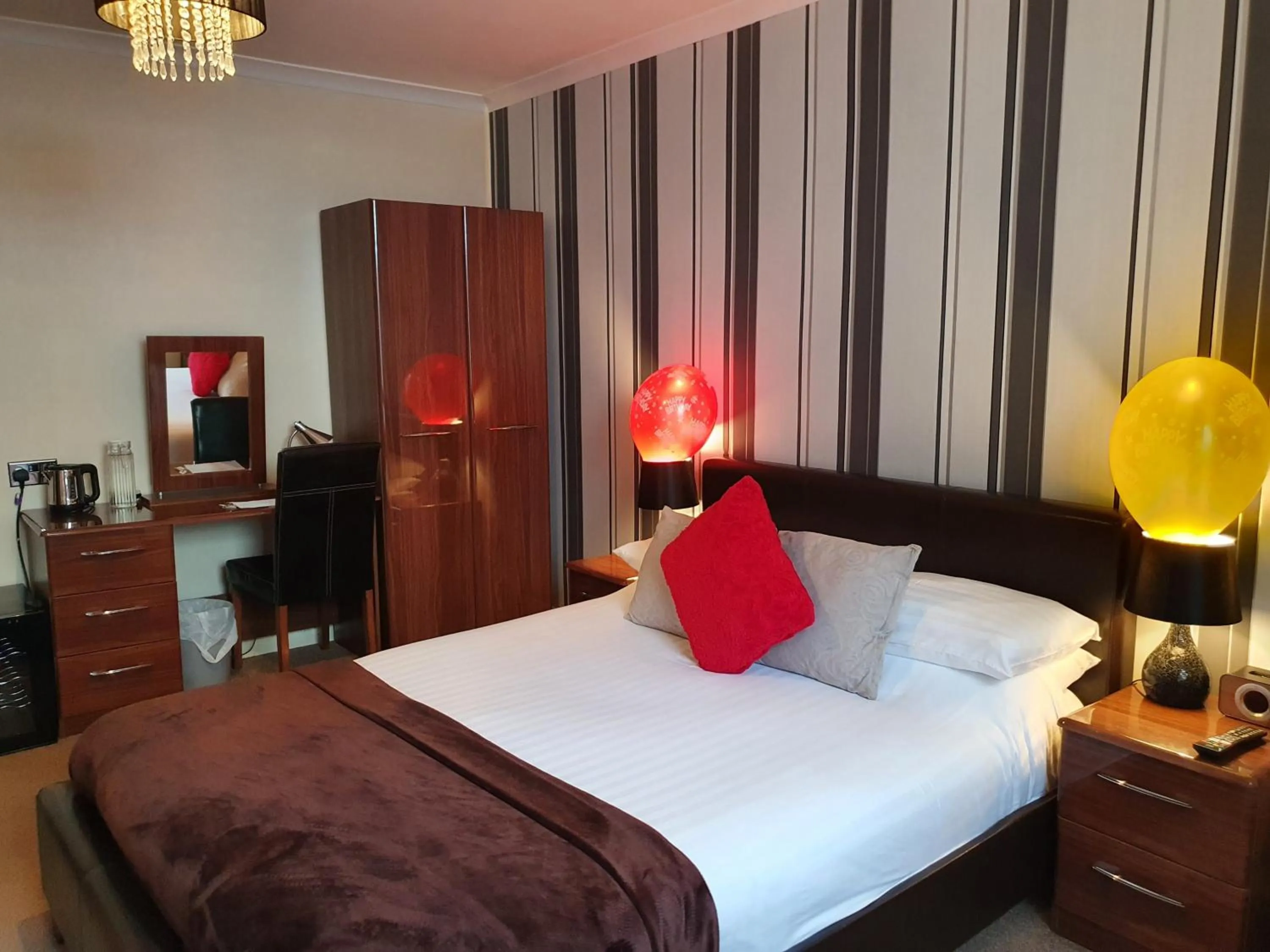 Bedroom, Bed in Senlac Guesthouse