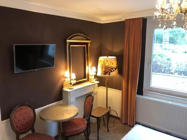 TV/Entertainment Center in Corso, Bed & Breakfast & Cafe