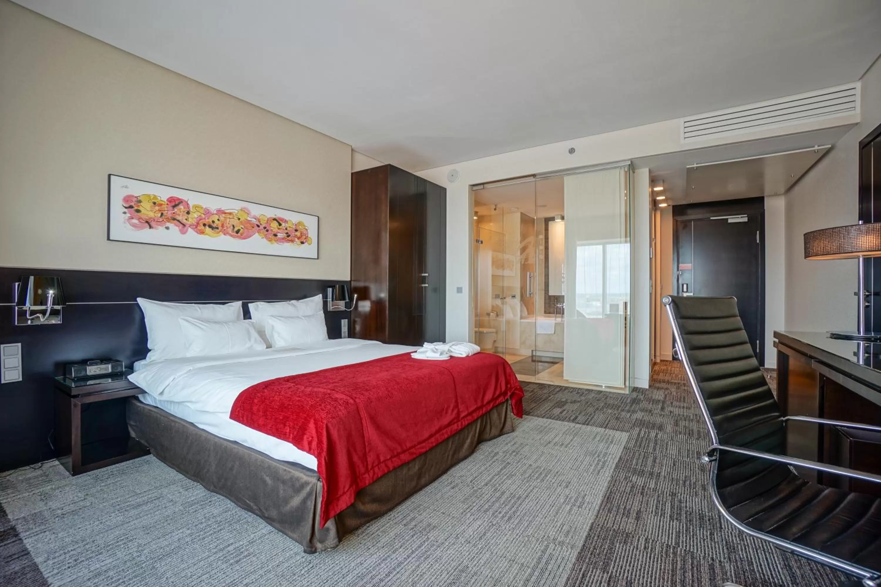 Photo of the whole room, Bed in Andersia Hotel & Spa Poznan, a member of Radisson Individuals