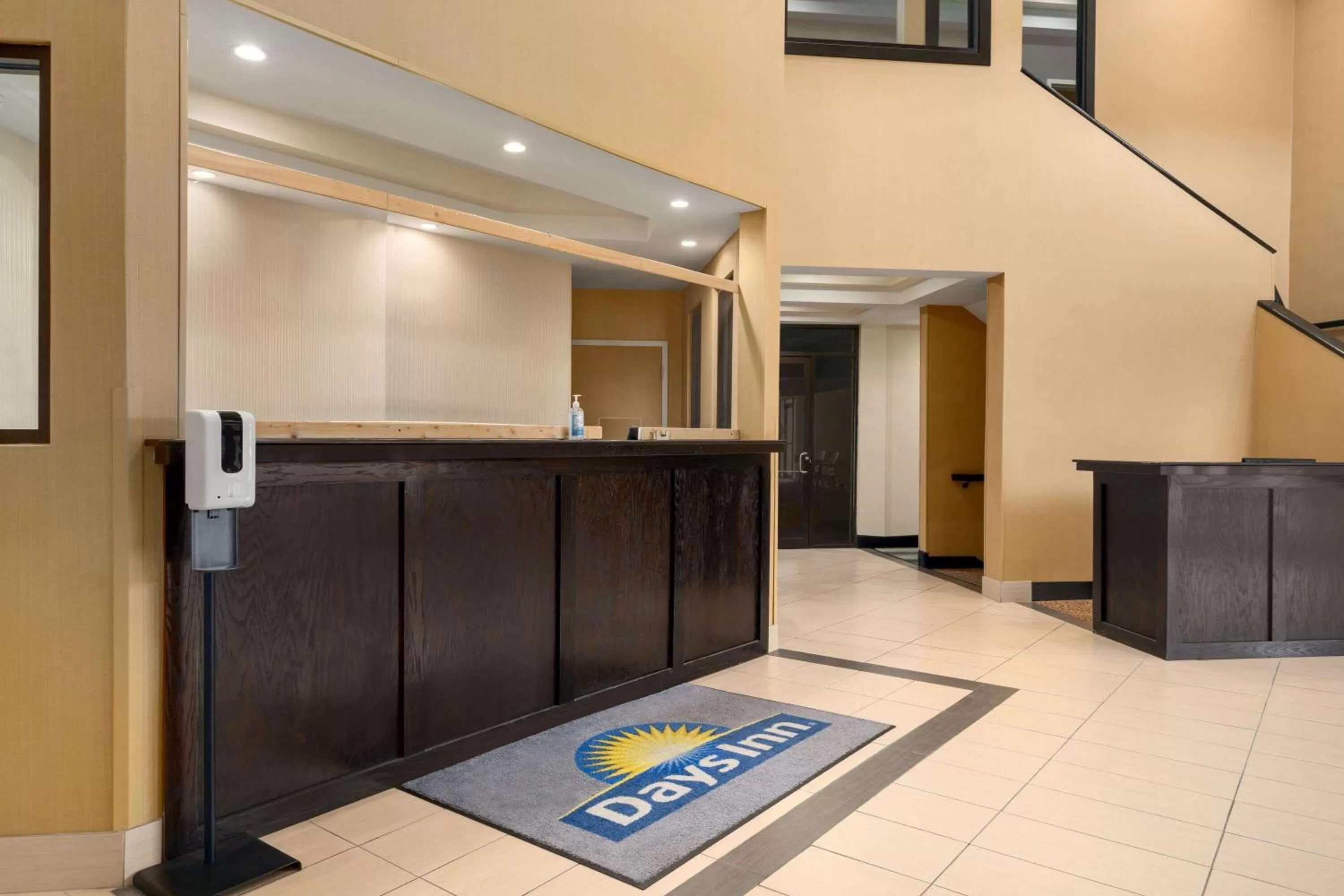 Lobby or reception in Days Inn by Wyndham Tamworth