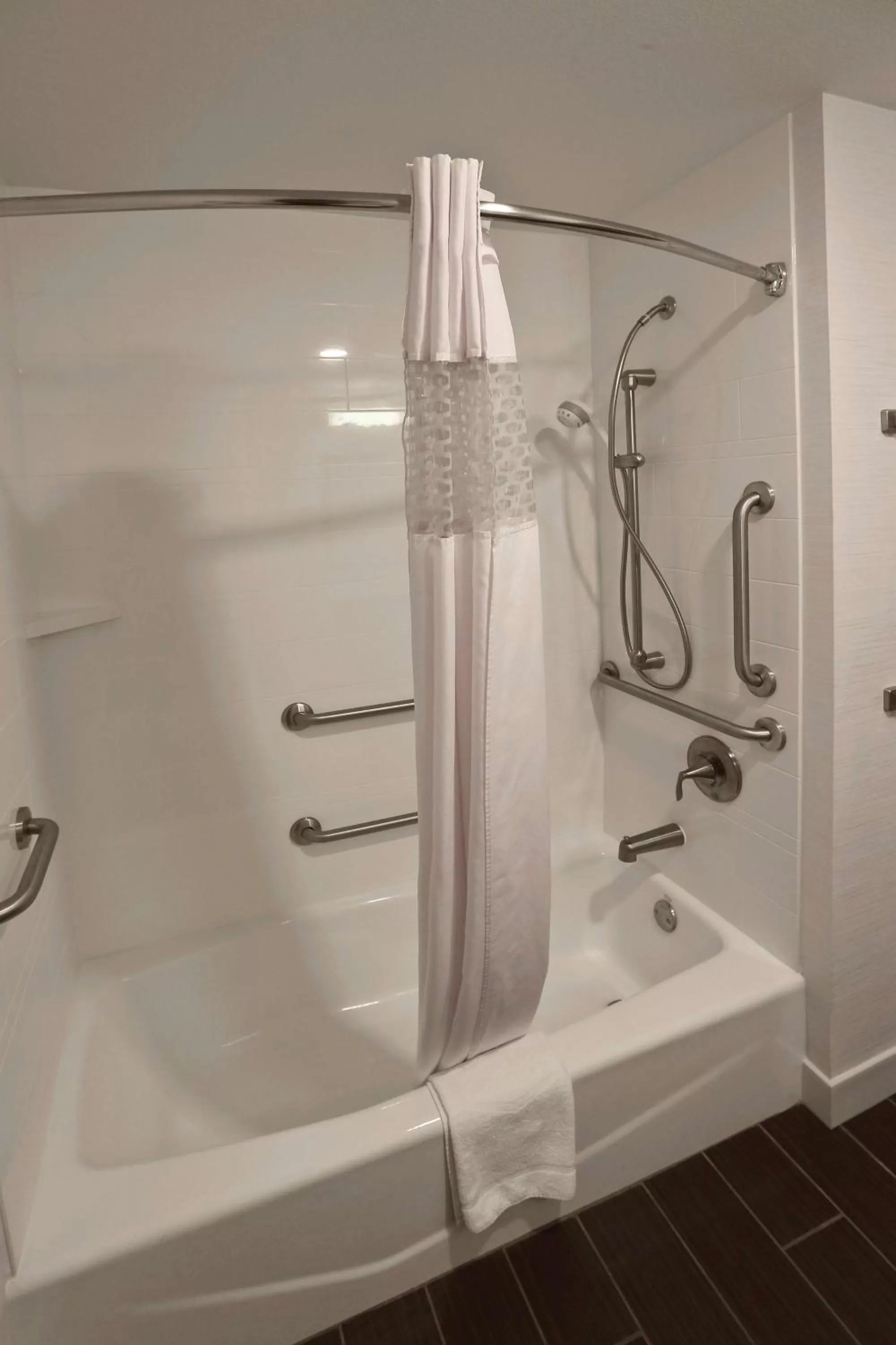 Bathroom in Hampton Inn Billings