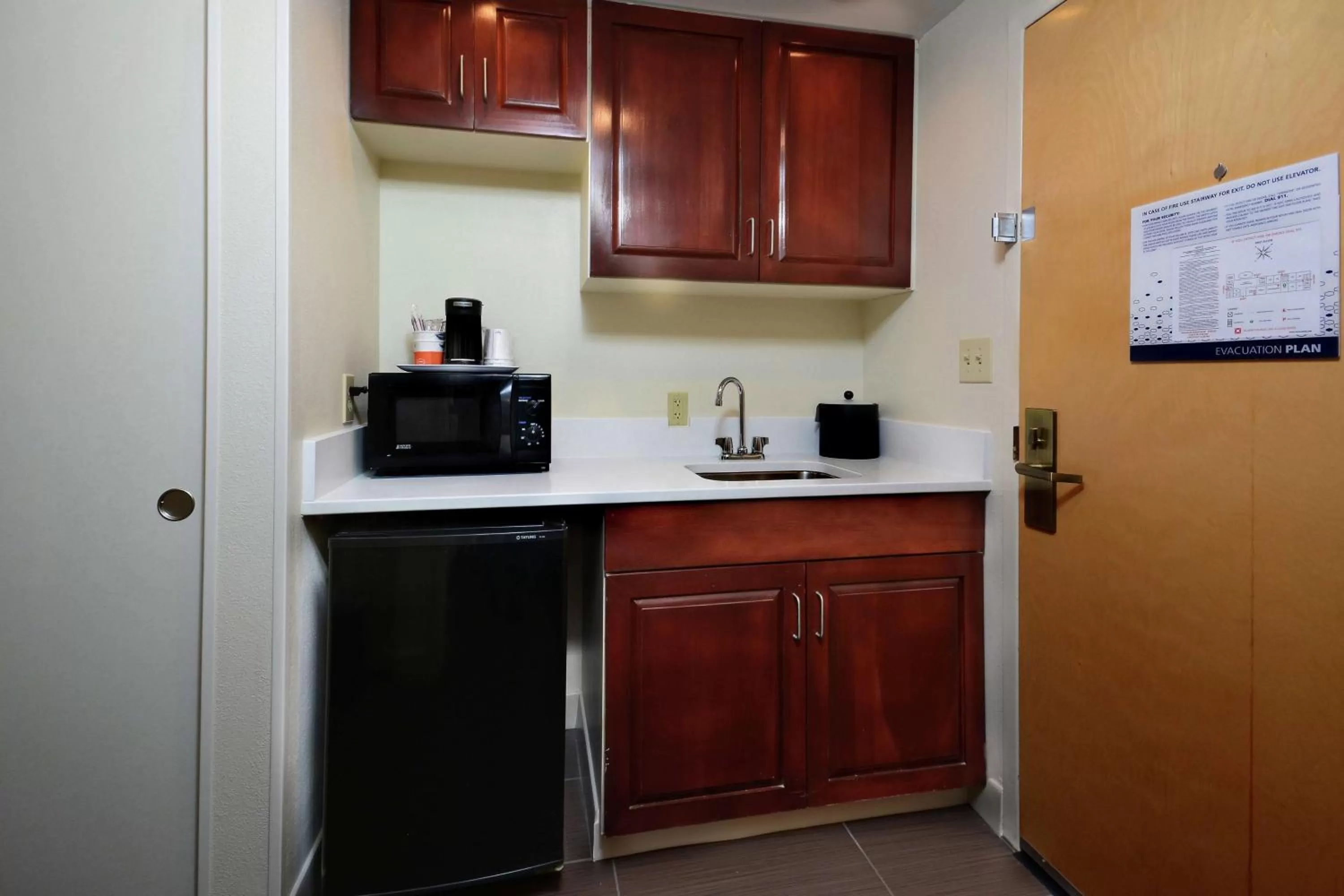 Kitchen or kitchenette in Hampton Inn Martinsville