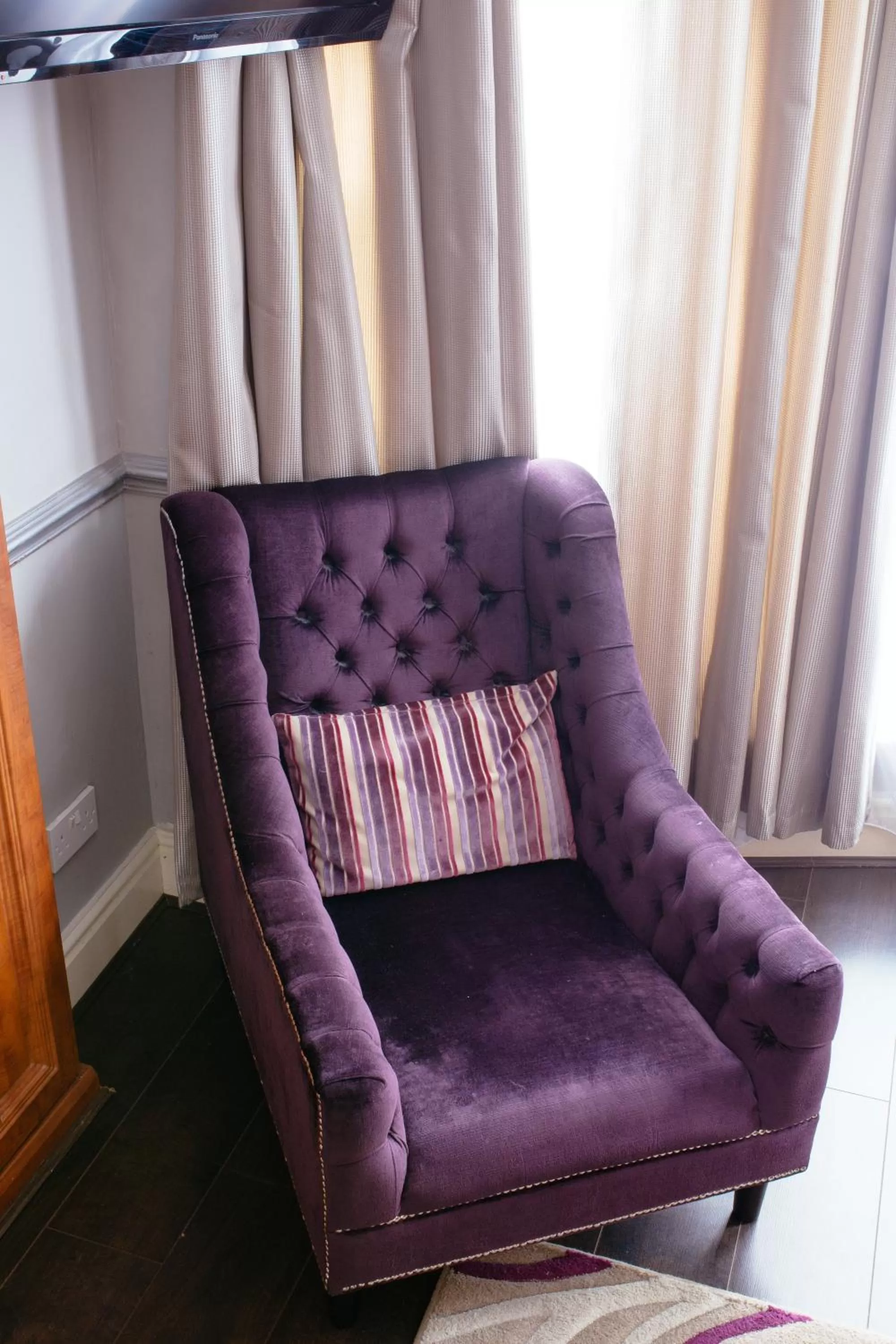 Seating area in Pymgate Lodge Hotel Manchester Airport