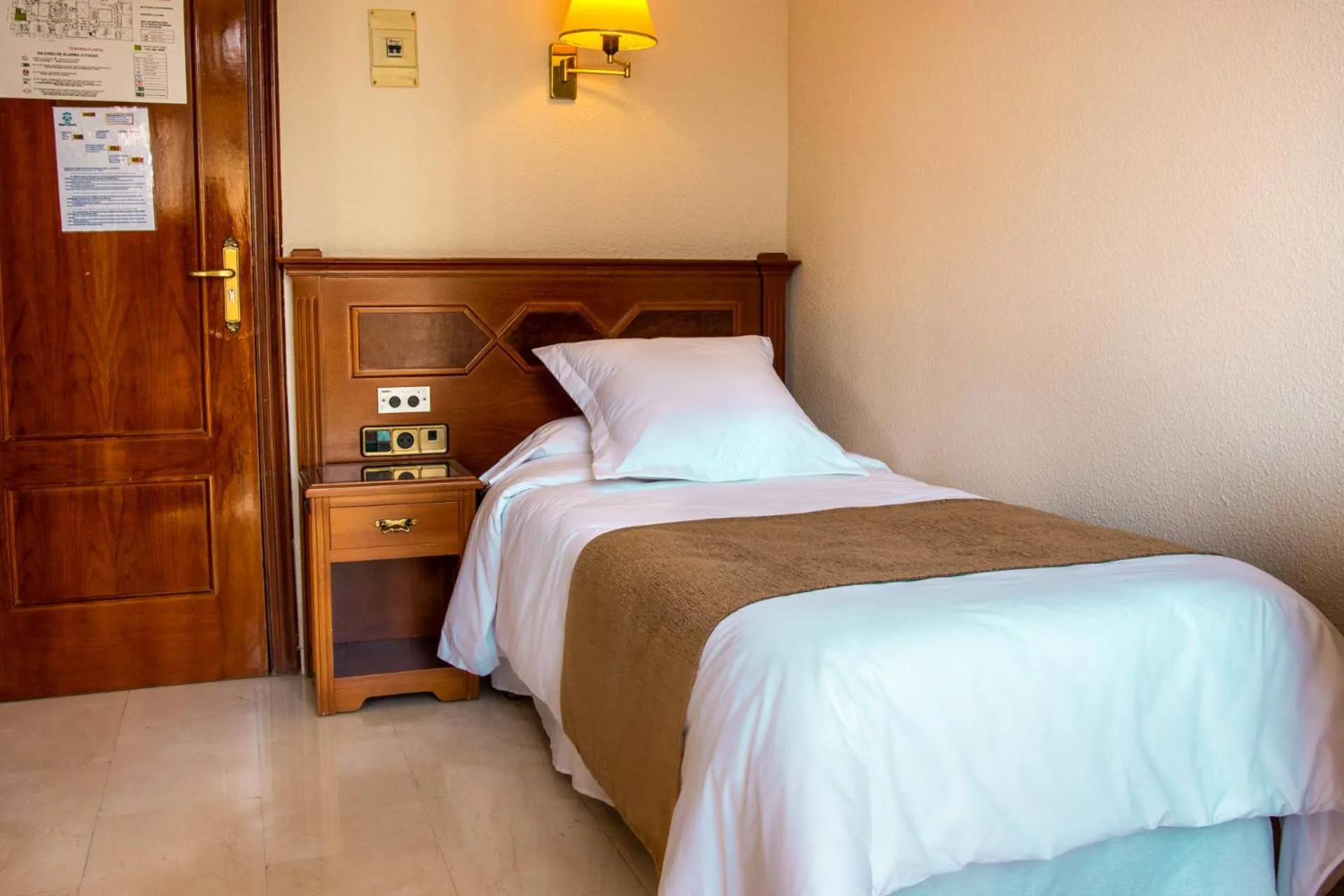 Bed in Hotel Reina Cristina