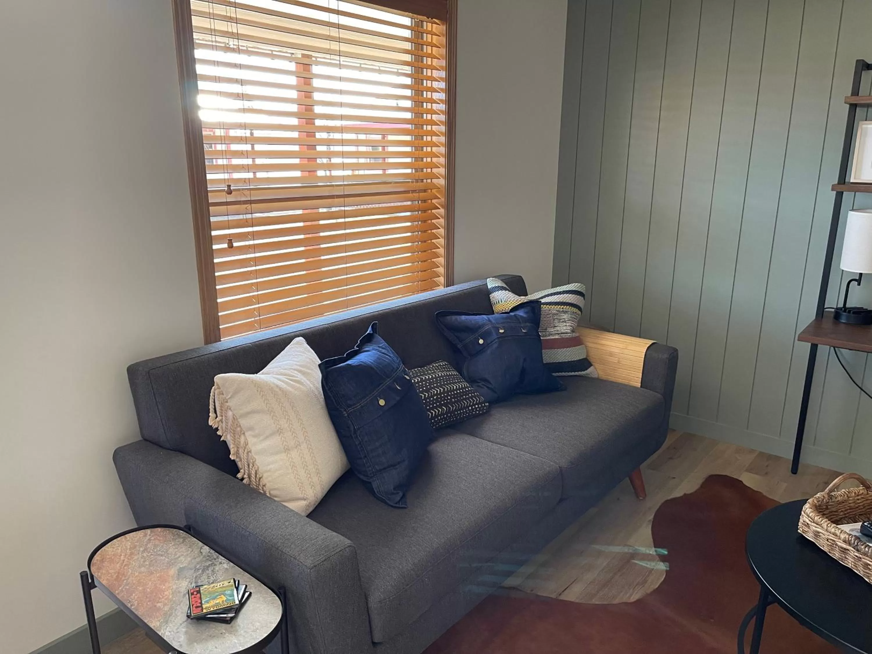 Living room in Pinedale Cozy Cabins