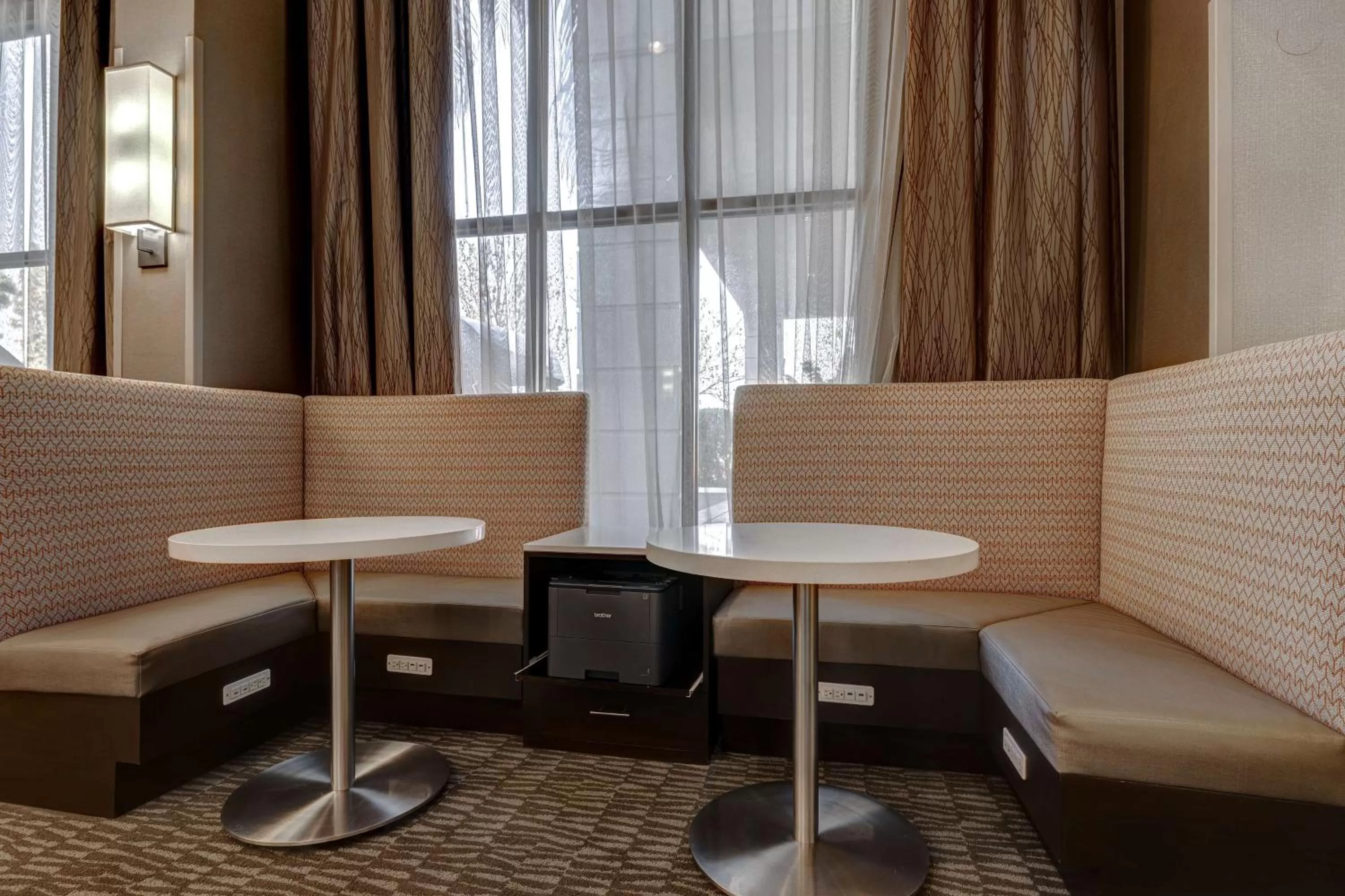 Lobby or reception in Hampton Inn & Suites Tulare