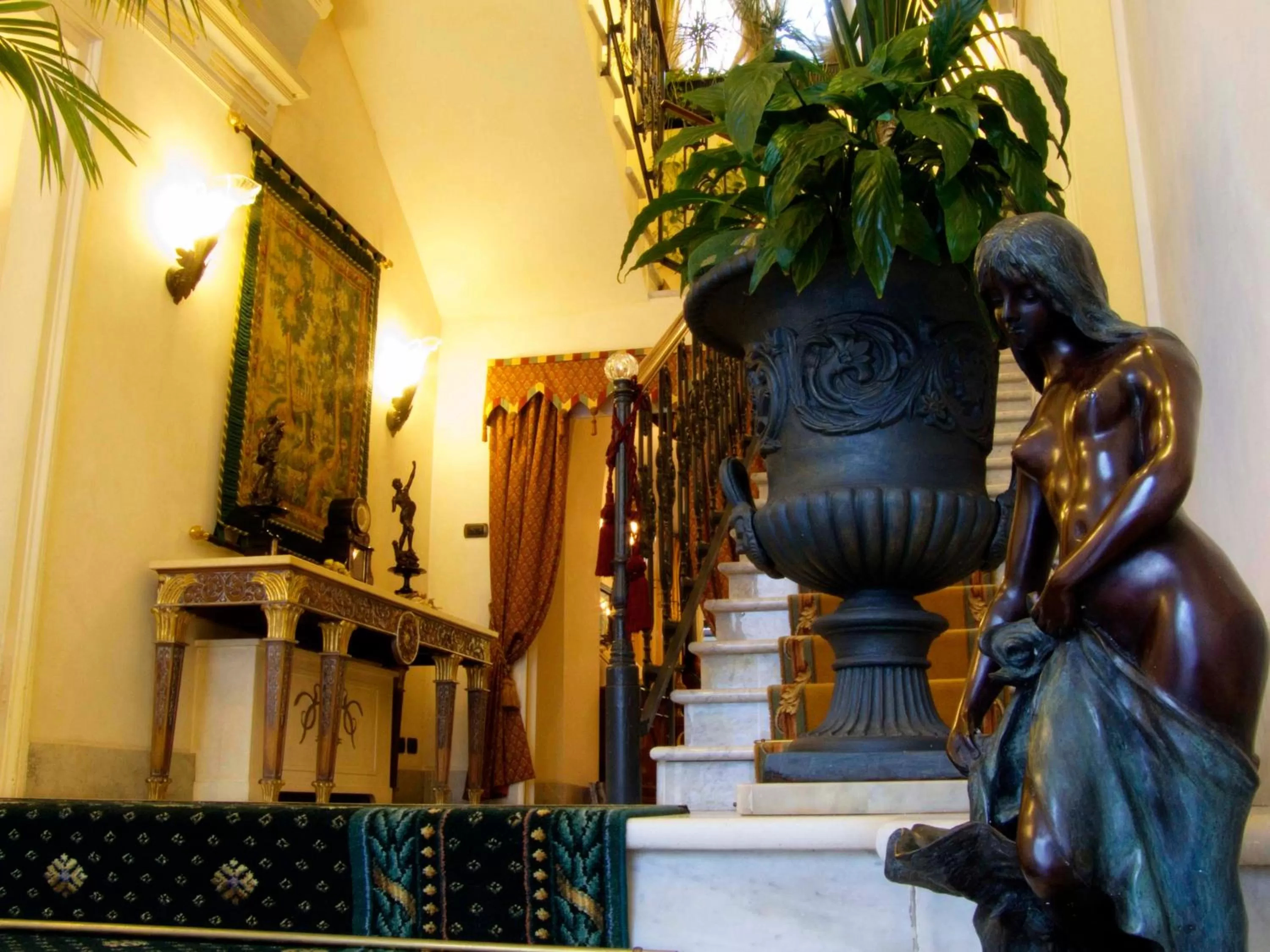 Facade/entrance in Liberty Hotel