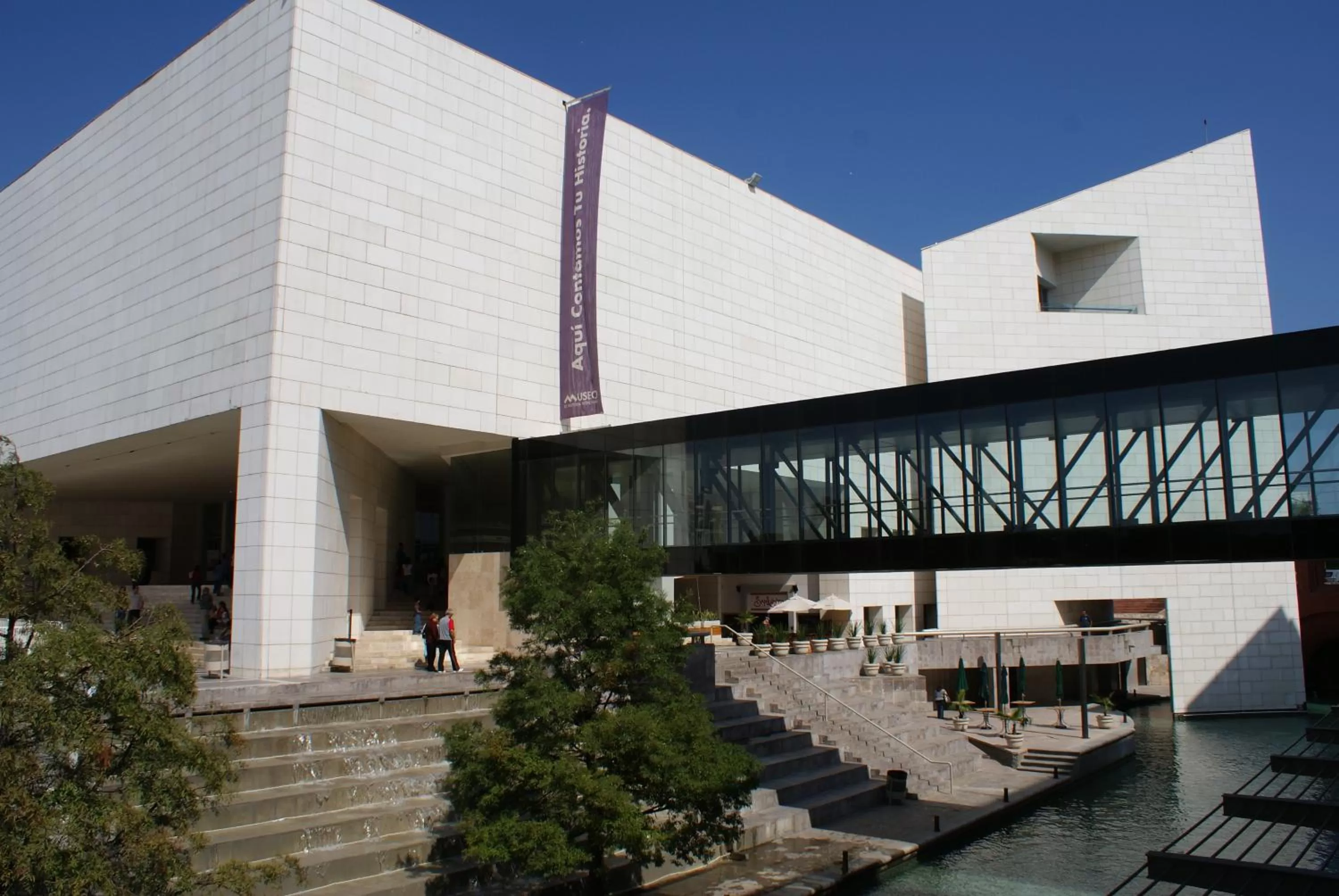 Property building in Ibis Monterrey Valle