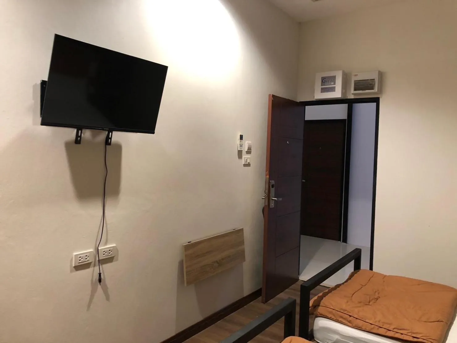 Bed in Thyme Xeriscape Hostel