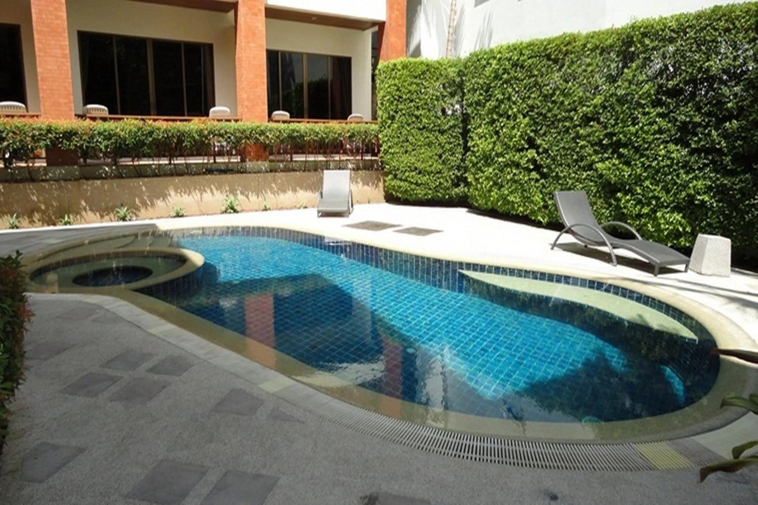 Swimming pool in Sun Hill Hotel Patong