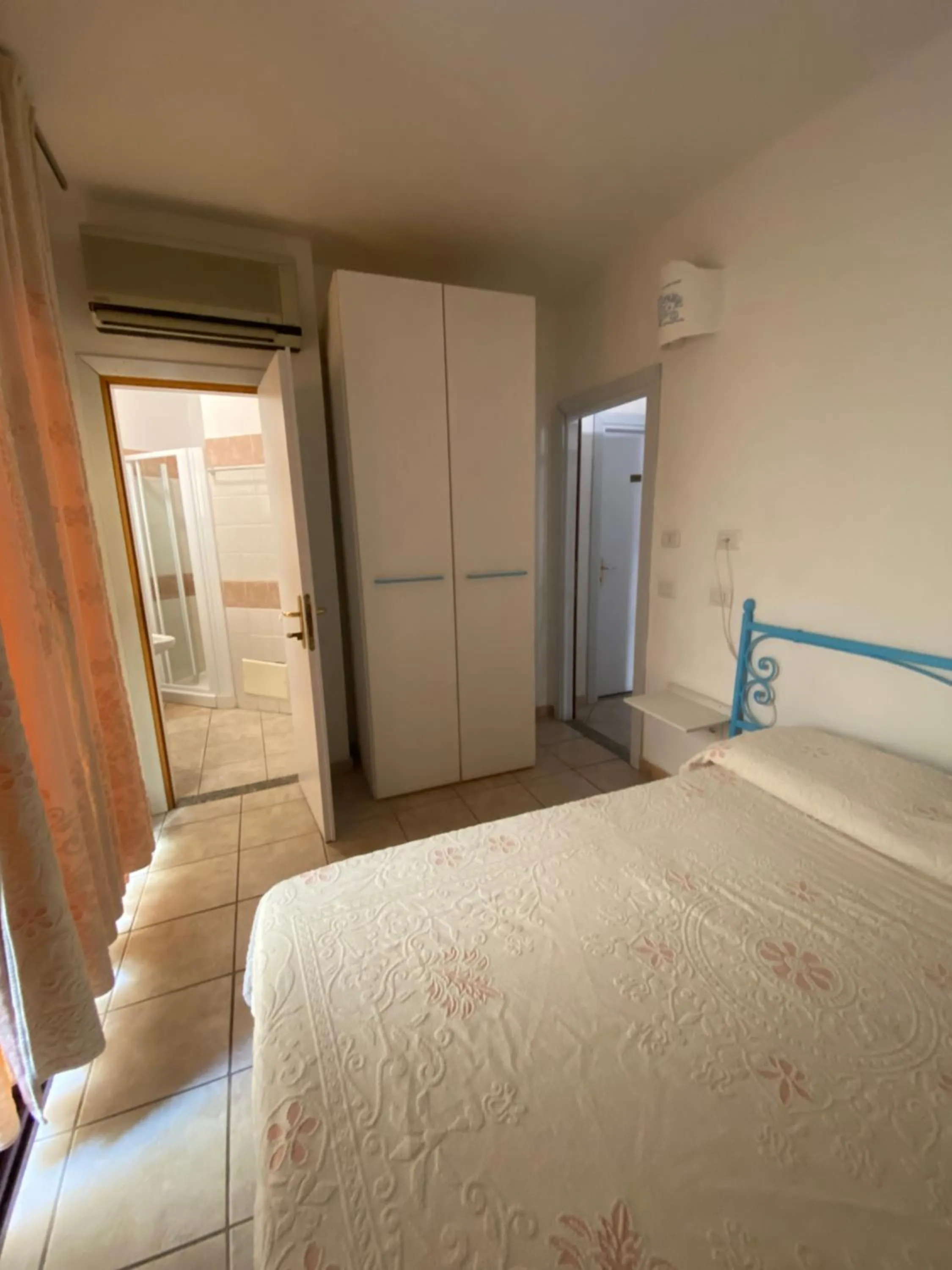 Bedroom, Bed in Palau City Hotel