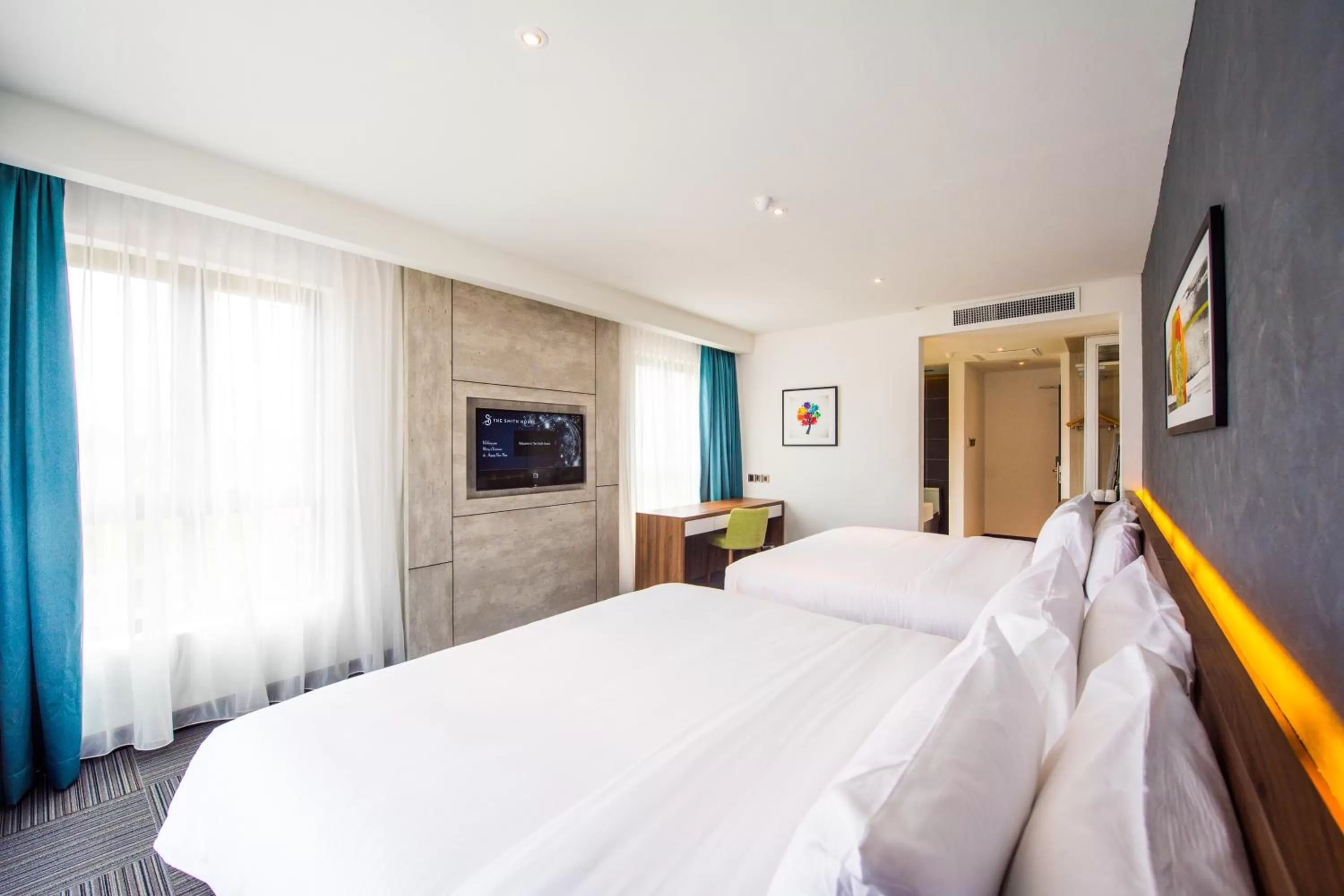 Bedroom, Bed in The Smith House